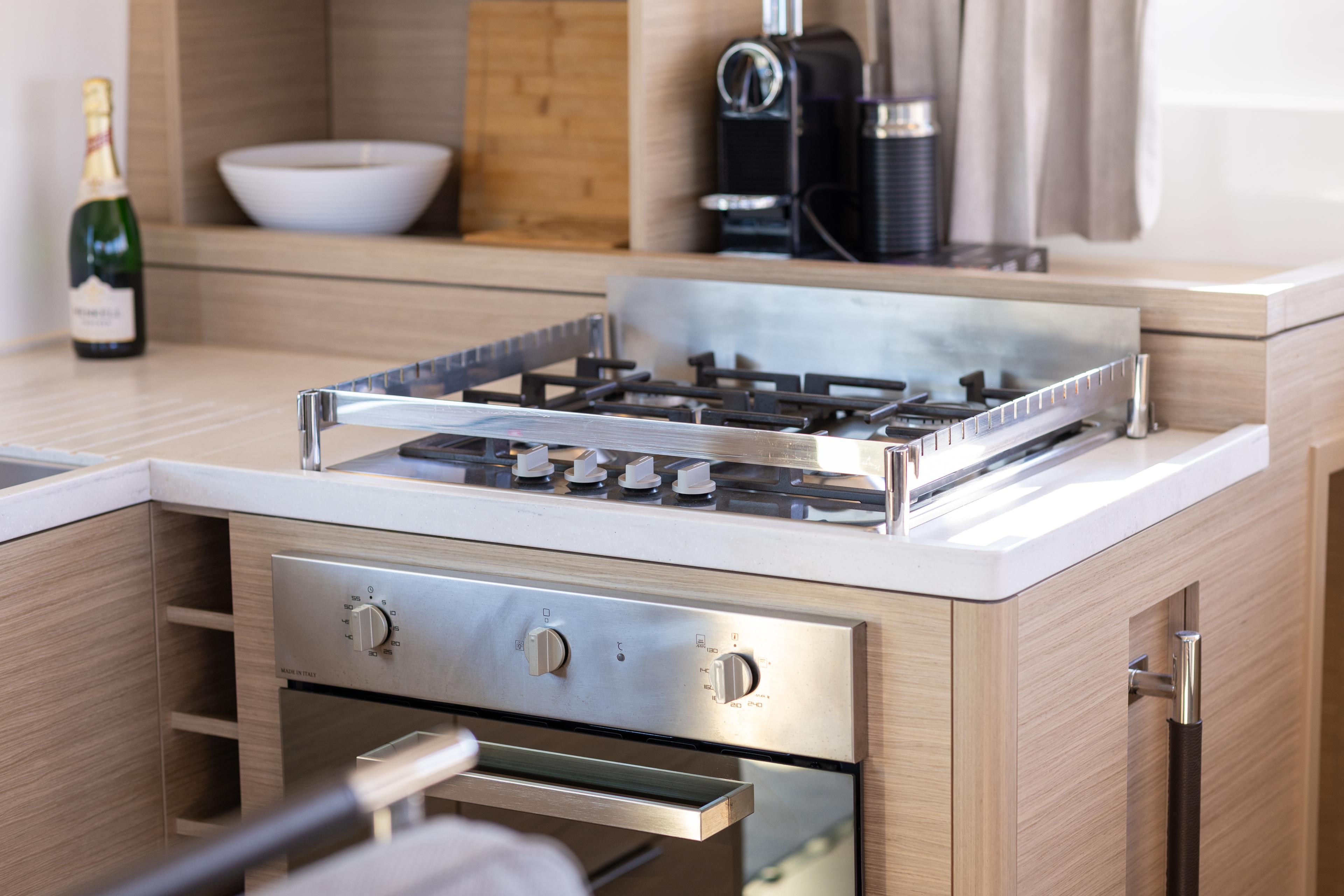 Lagoon 51 - 6 + 1 cab., picture 10