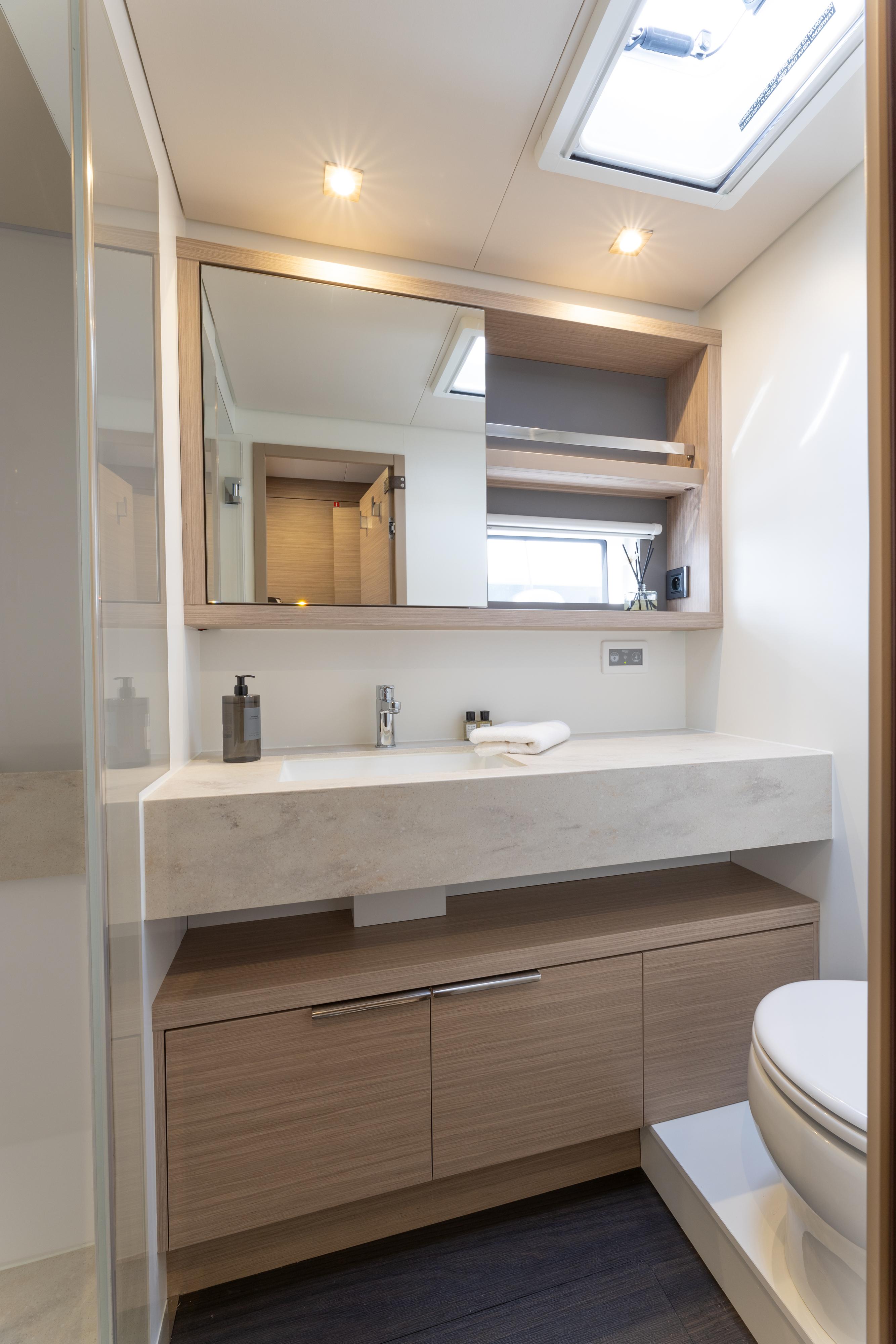 Lagoon 55 - 5 + 2 cab., picture 21