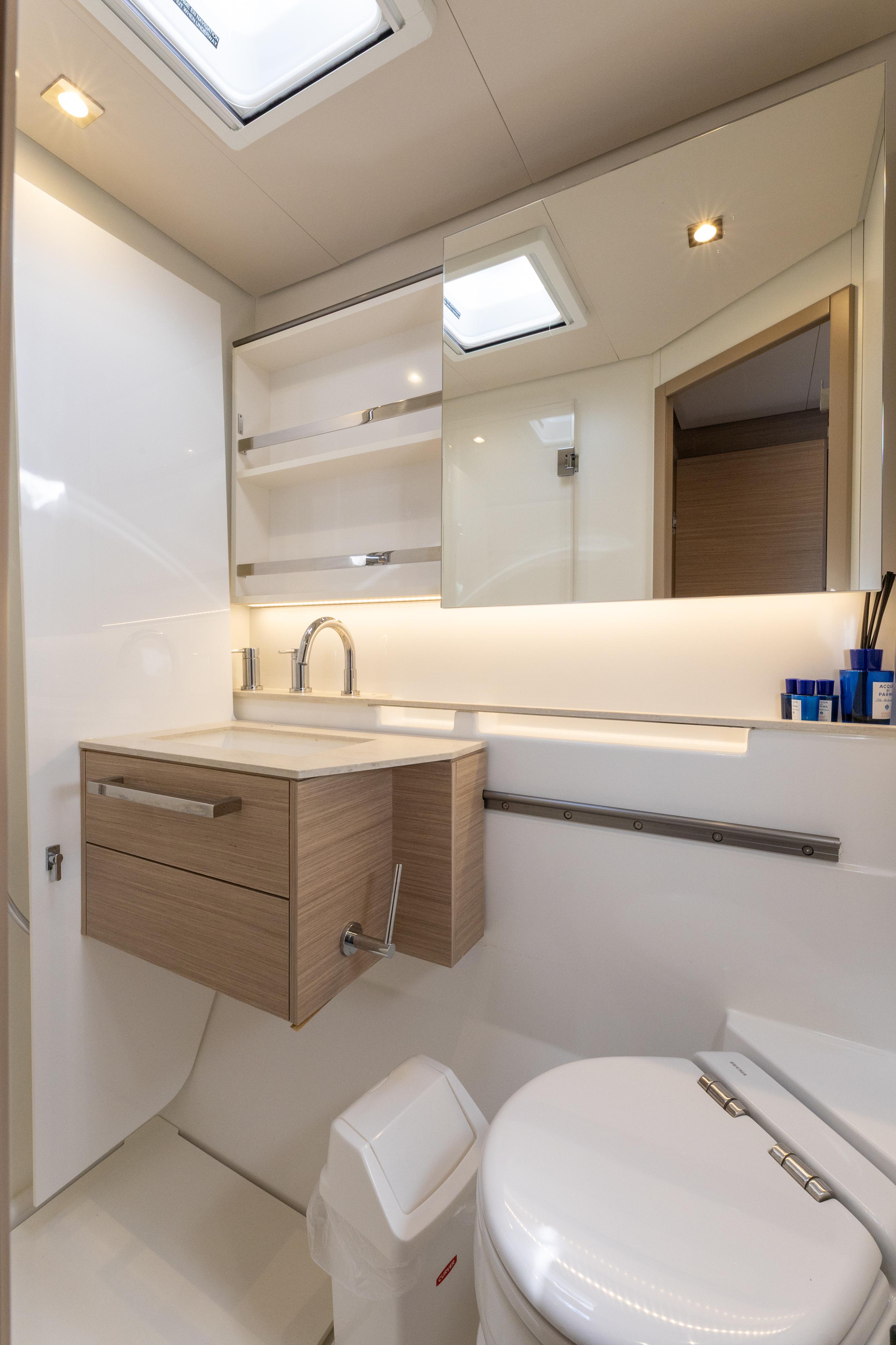 Lagoon 55 - 5 + 2 cab., picture 24