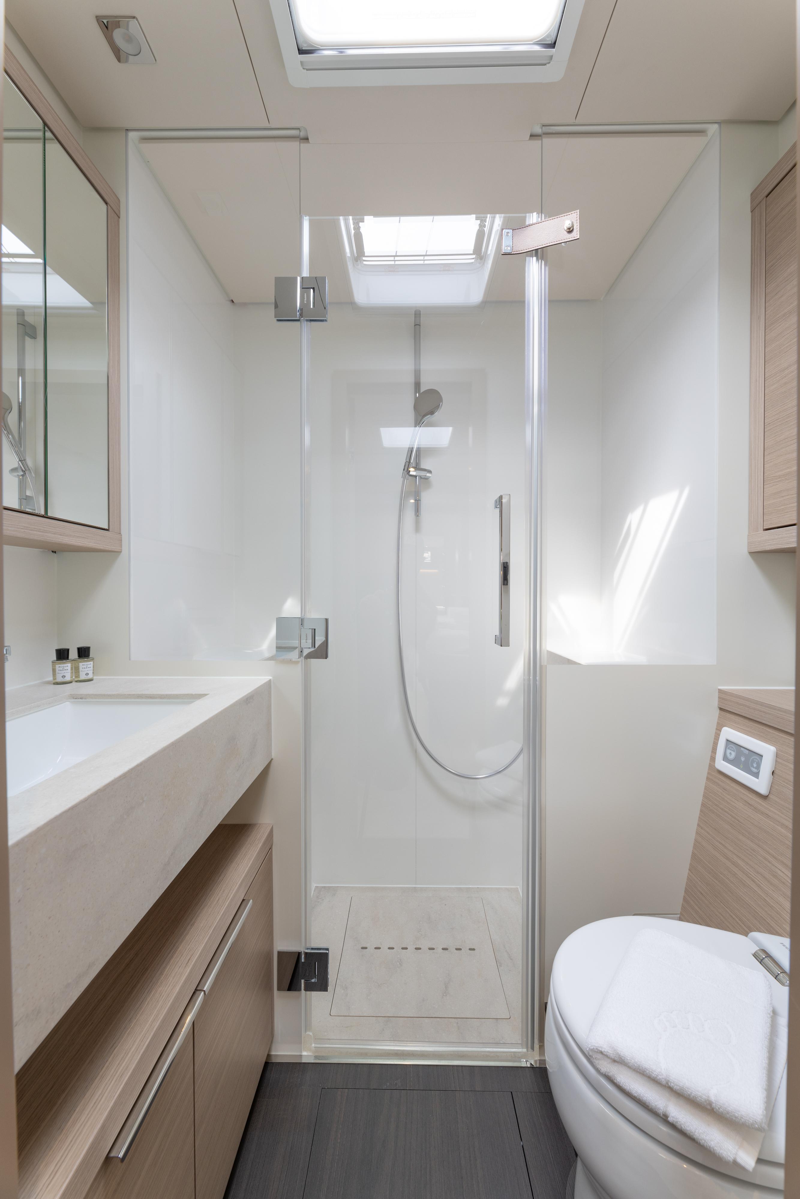 Lagoon 55 - 5 + 2 cab., picture 22