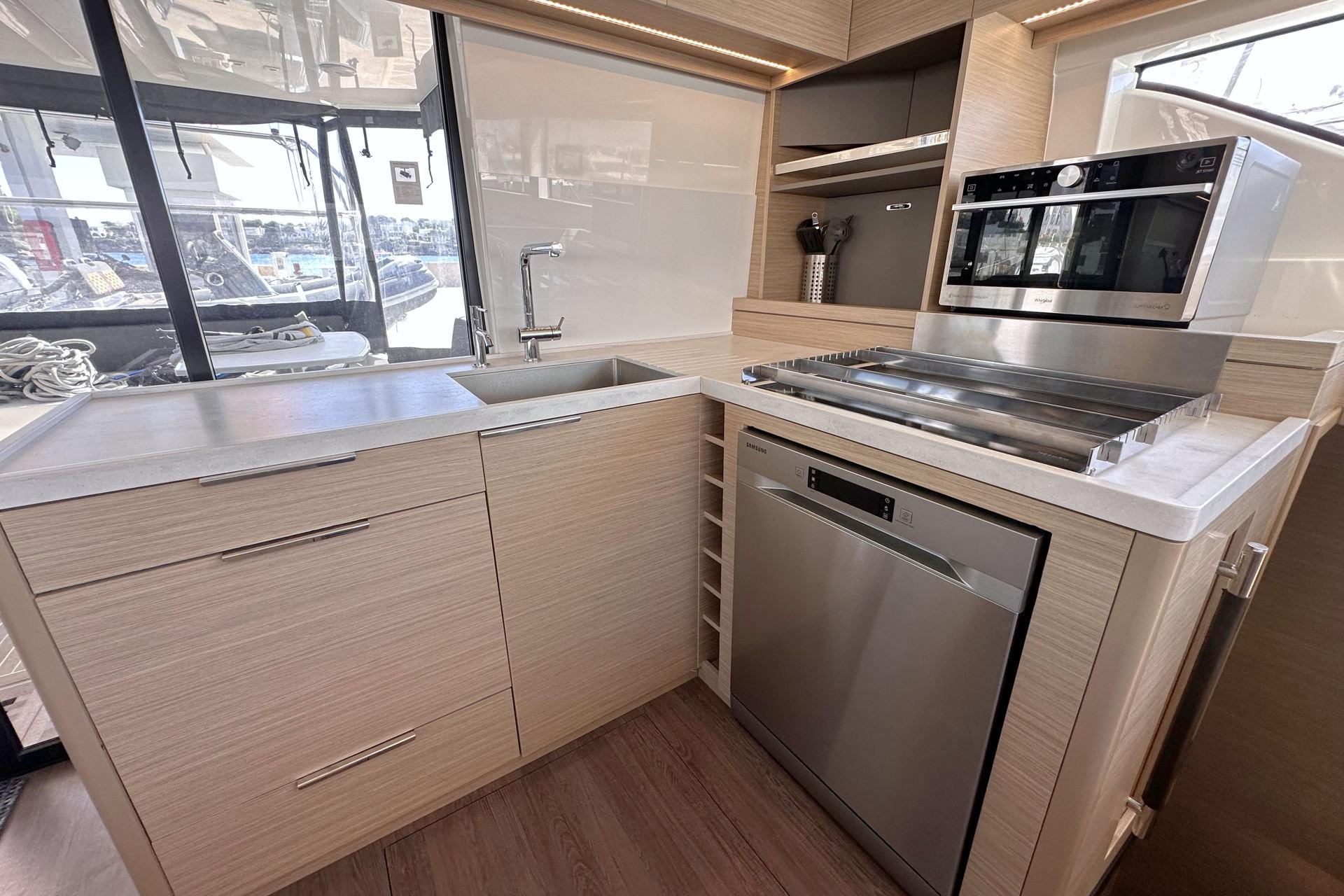 Lagoon 51 OW - 4 + 1 cab., picture 37