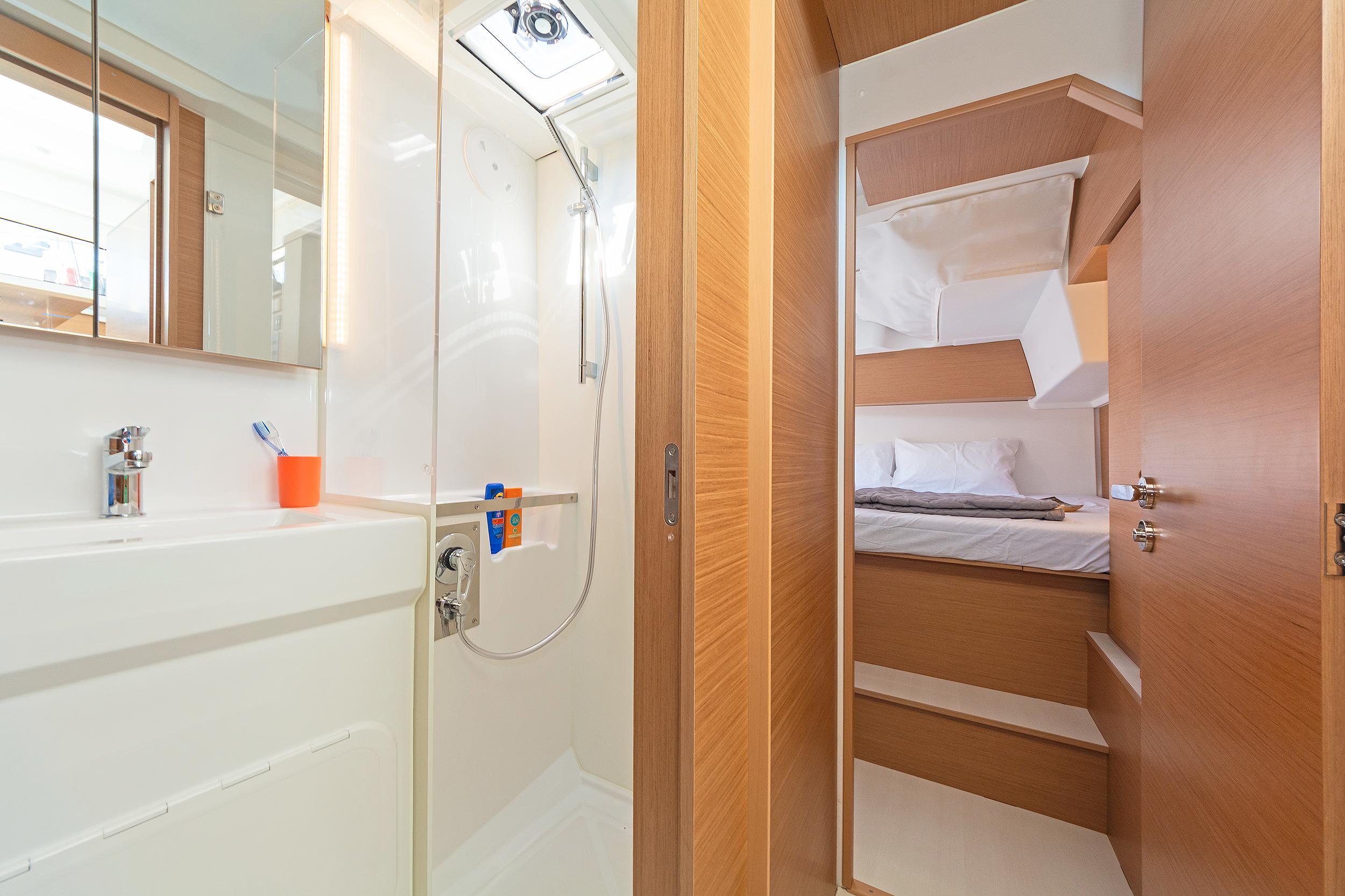 Excess 11 - 4 + 1 + 1 cab., picture 18