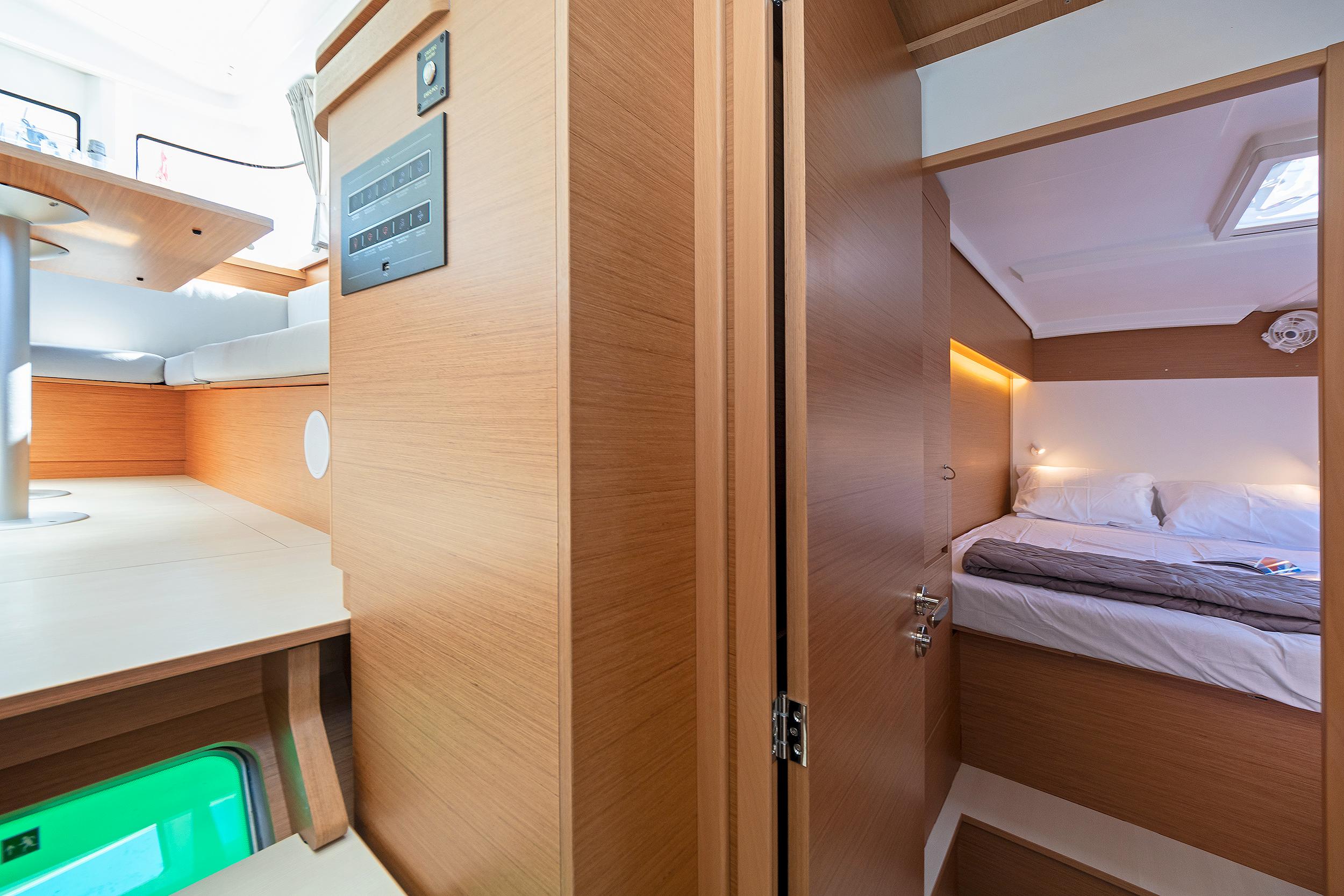 Excess 11 - 4 + 1 + 1 cab., picture 19