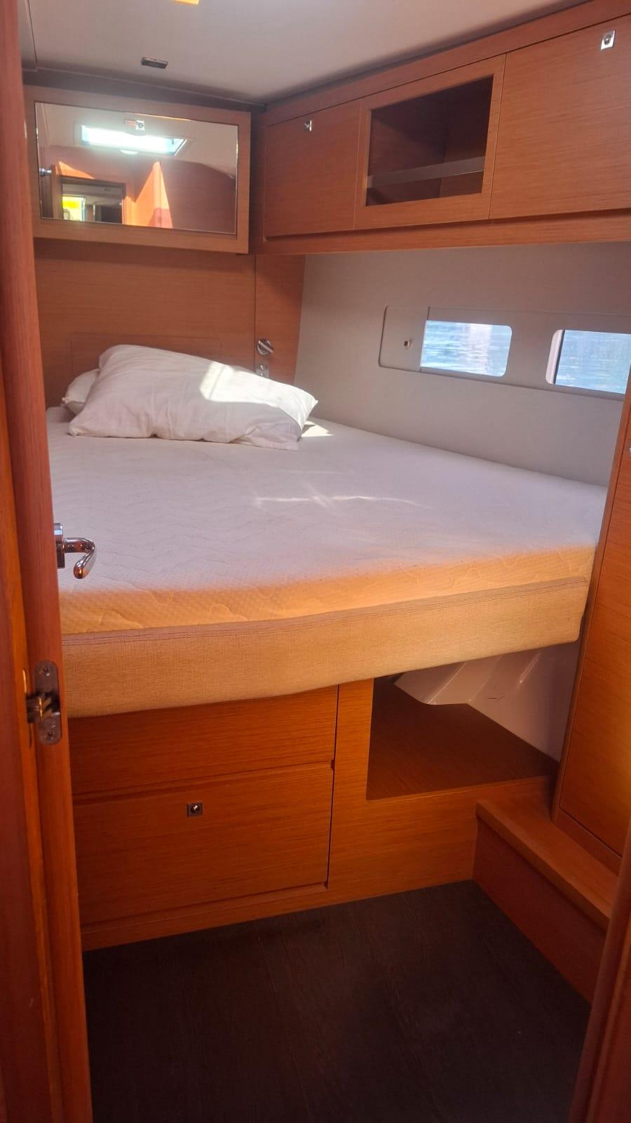 Dufour 530 - 5 + 1 cab., picture 9