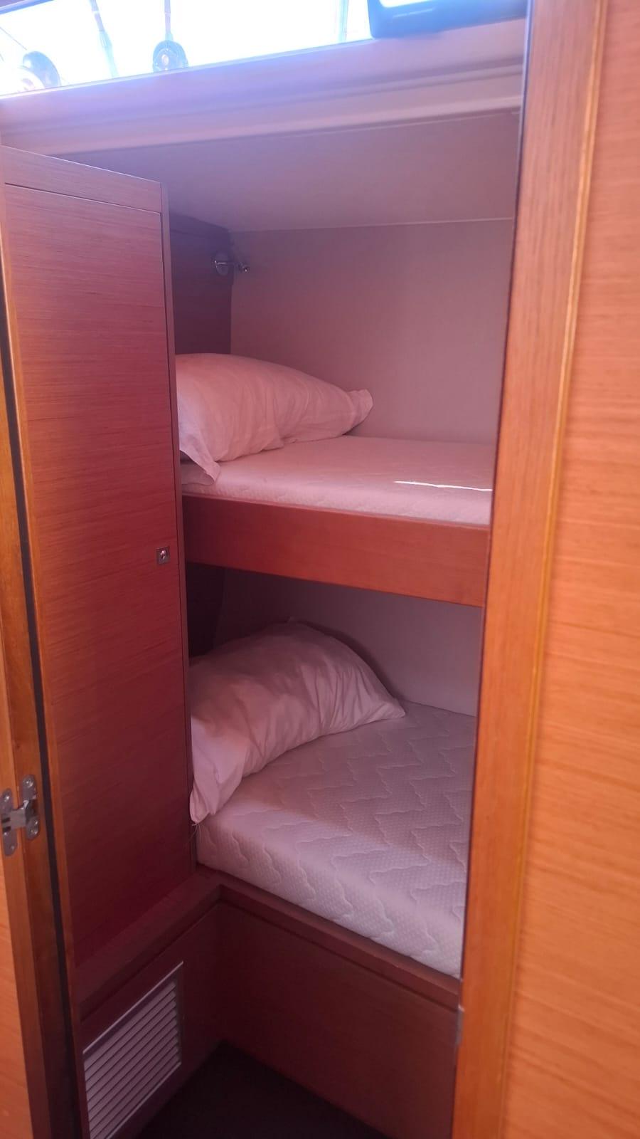 Dufour 530 - 5 + 1 cab., picture 5