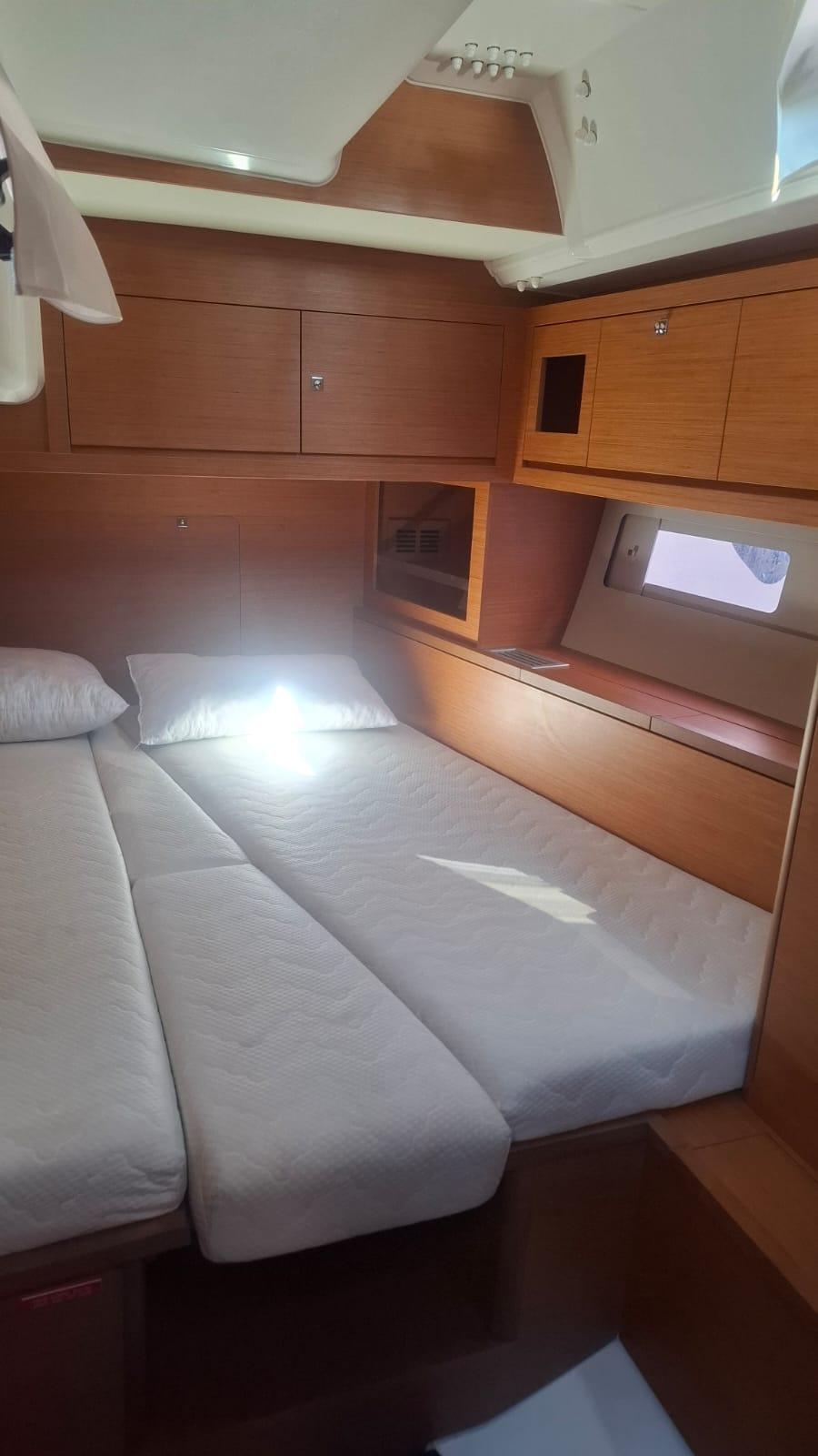 Dufour 530 - 5 + 1 cab., picture 12