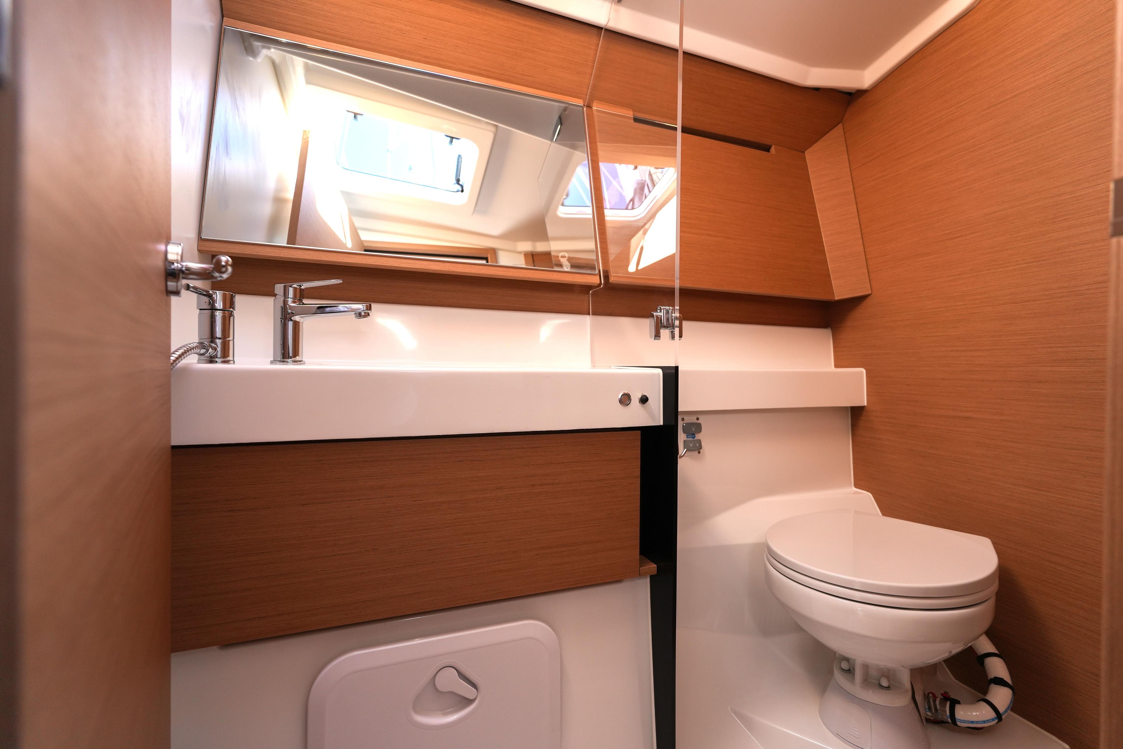 Sun Odyssey 410 - 3 cab., picture 4