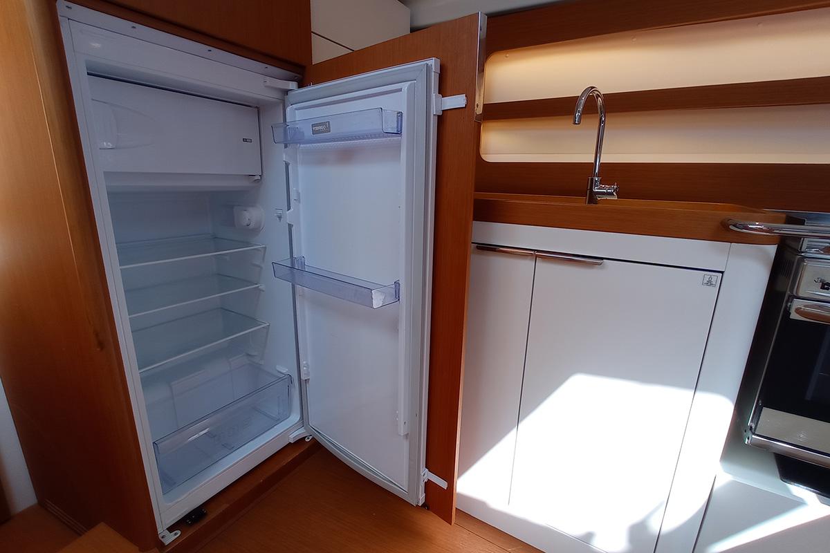 First 53 - 3 + 1 cab., picture 19