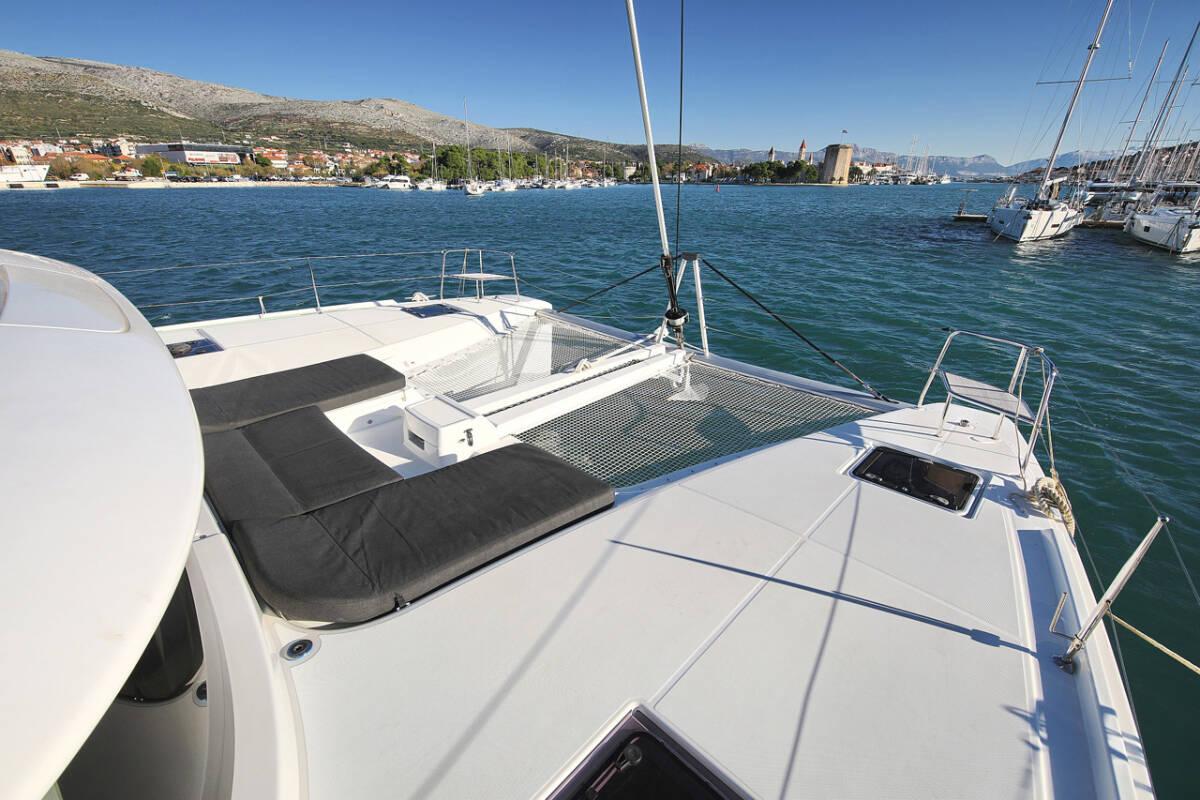 Lagoon 46 - 4 + 2 cab., picture 3