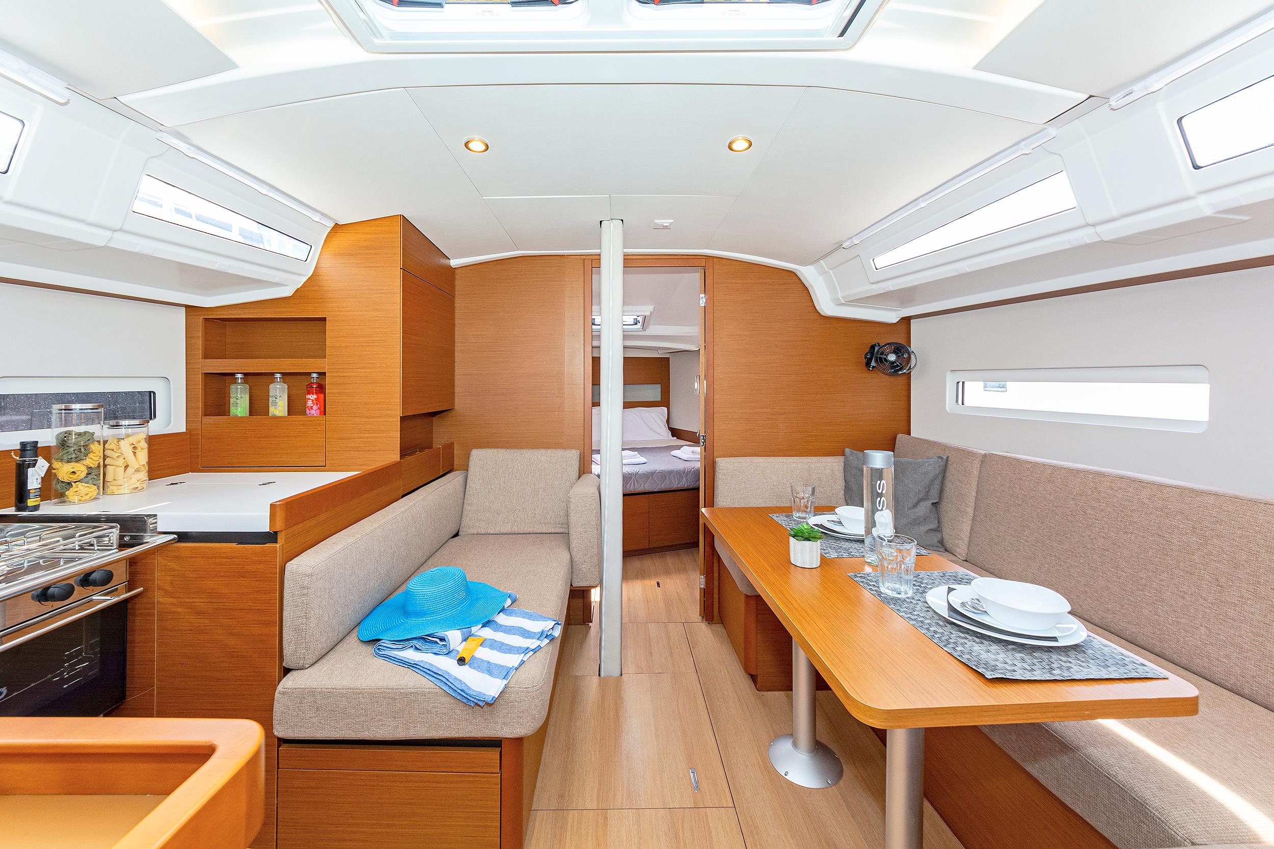 Sun Odyssey 410 - 3 cab., picture 6