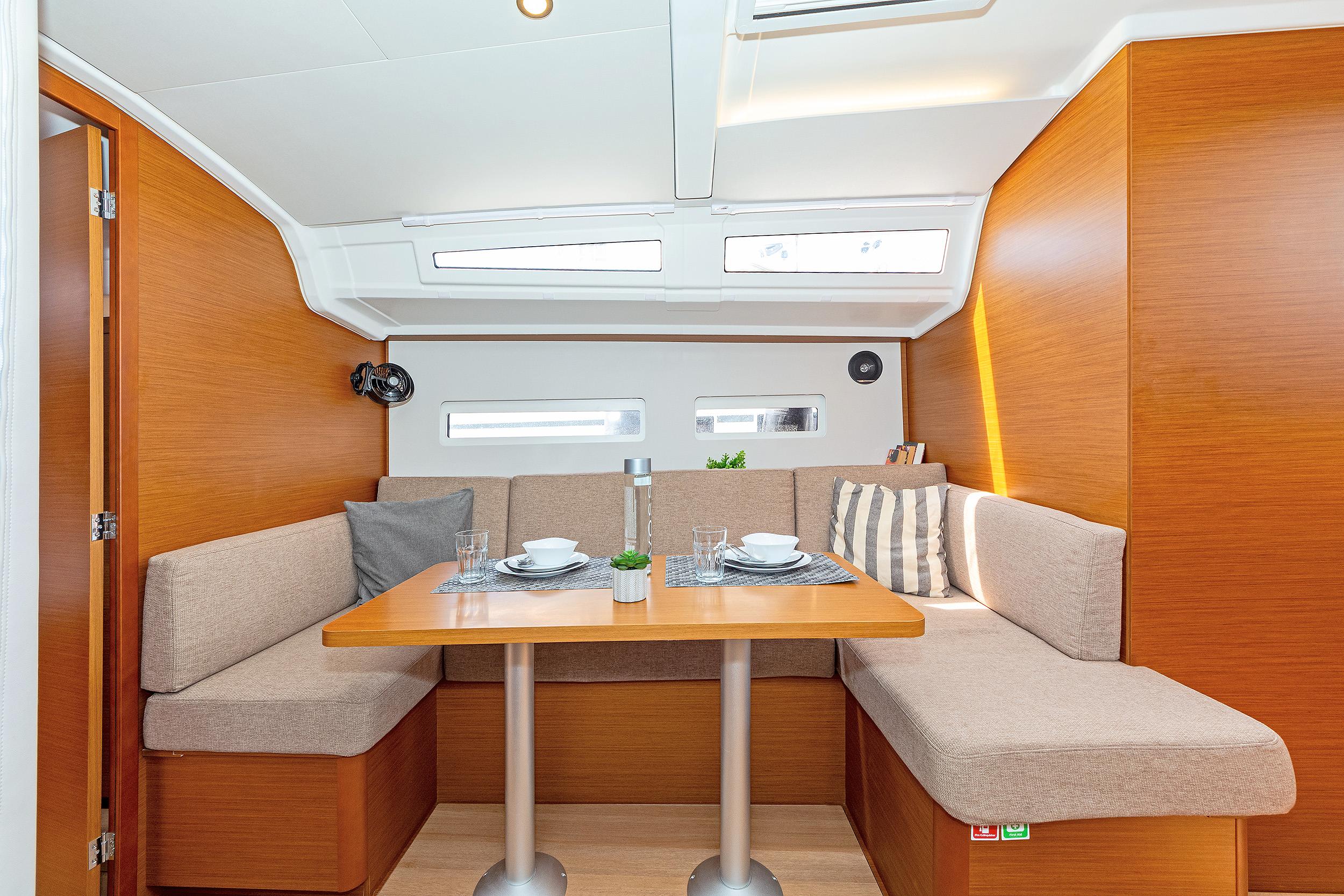 Sun Odyssey 410 - 3 cab., picture 7