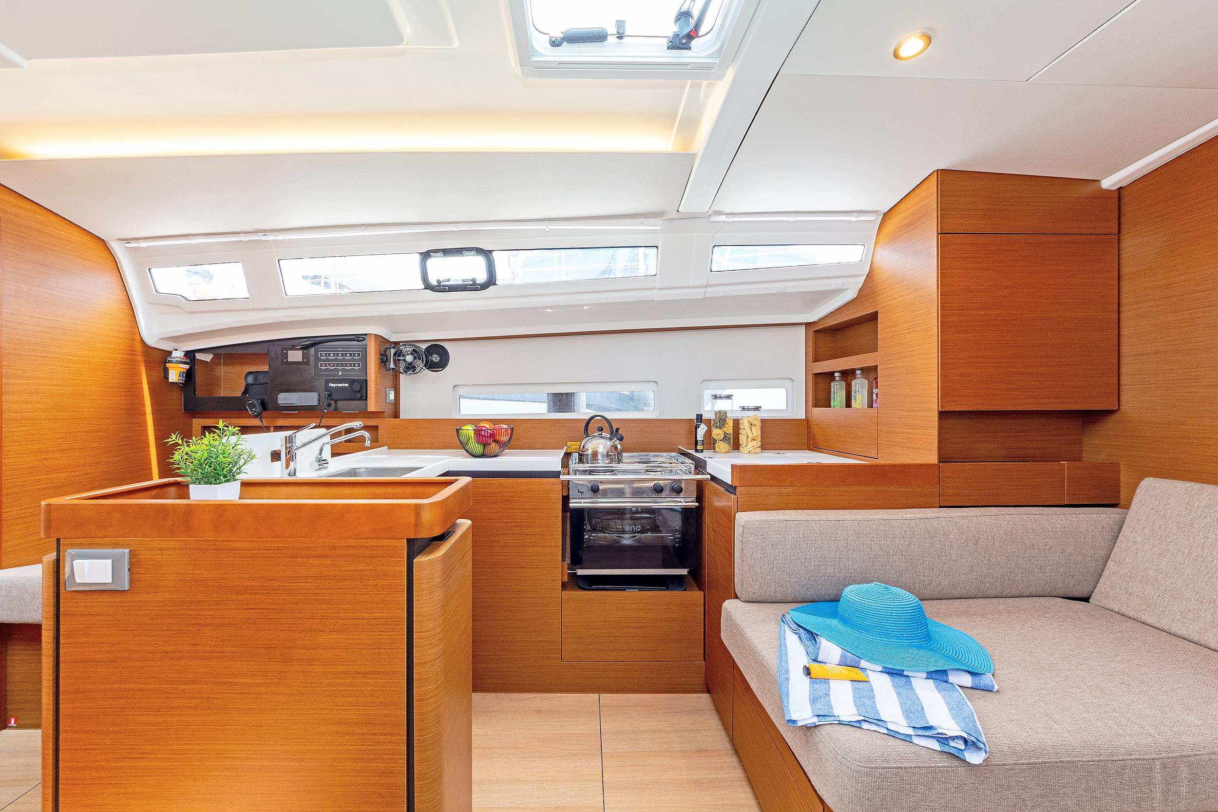 Sun Odyssey 410 - 3 cab., picture 8