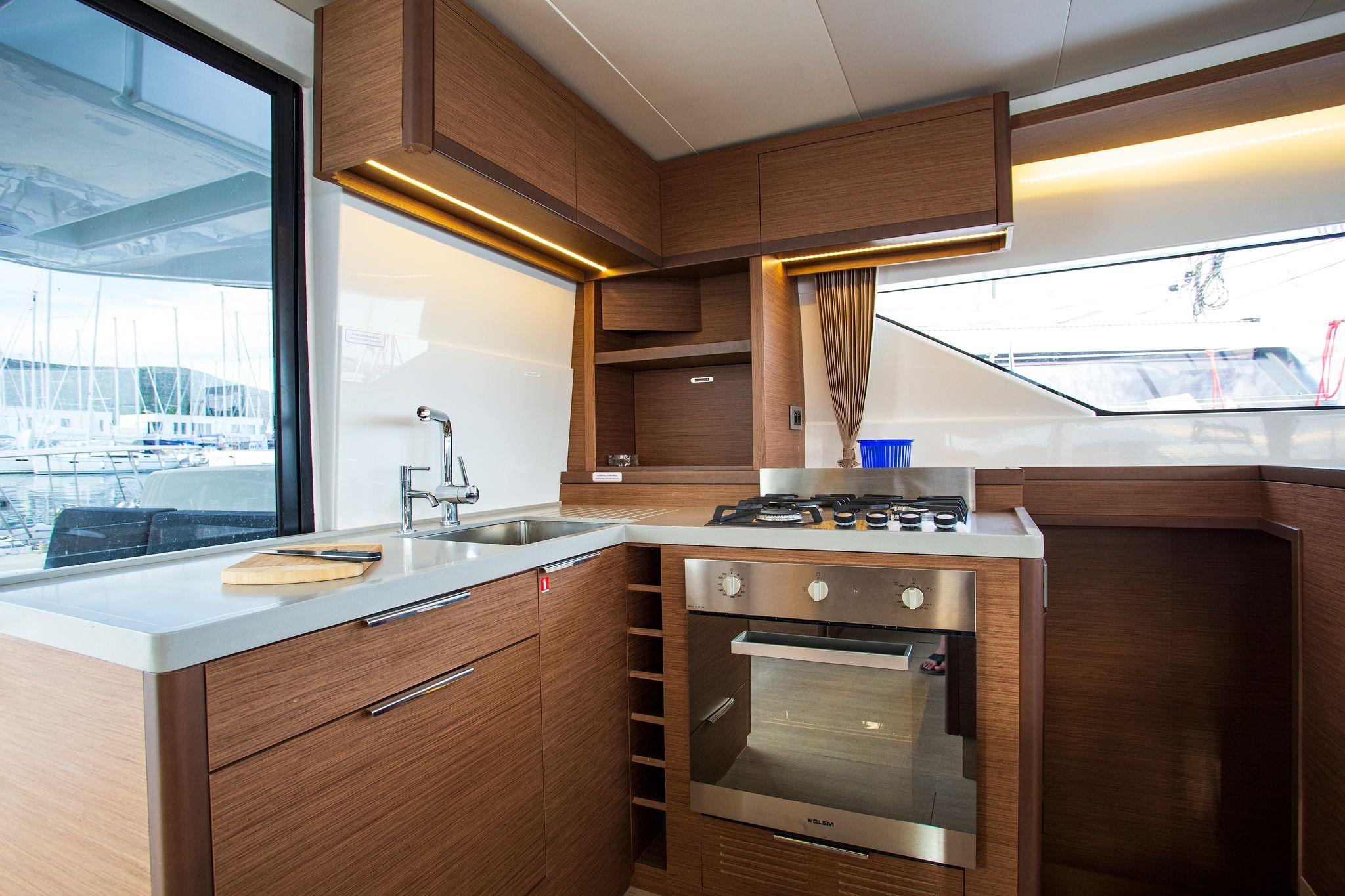 Lagoon 50, picture 19