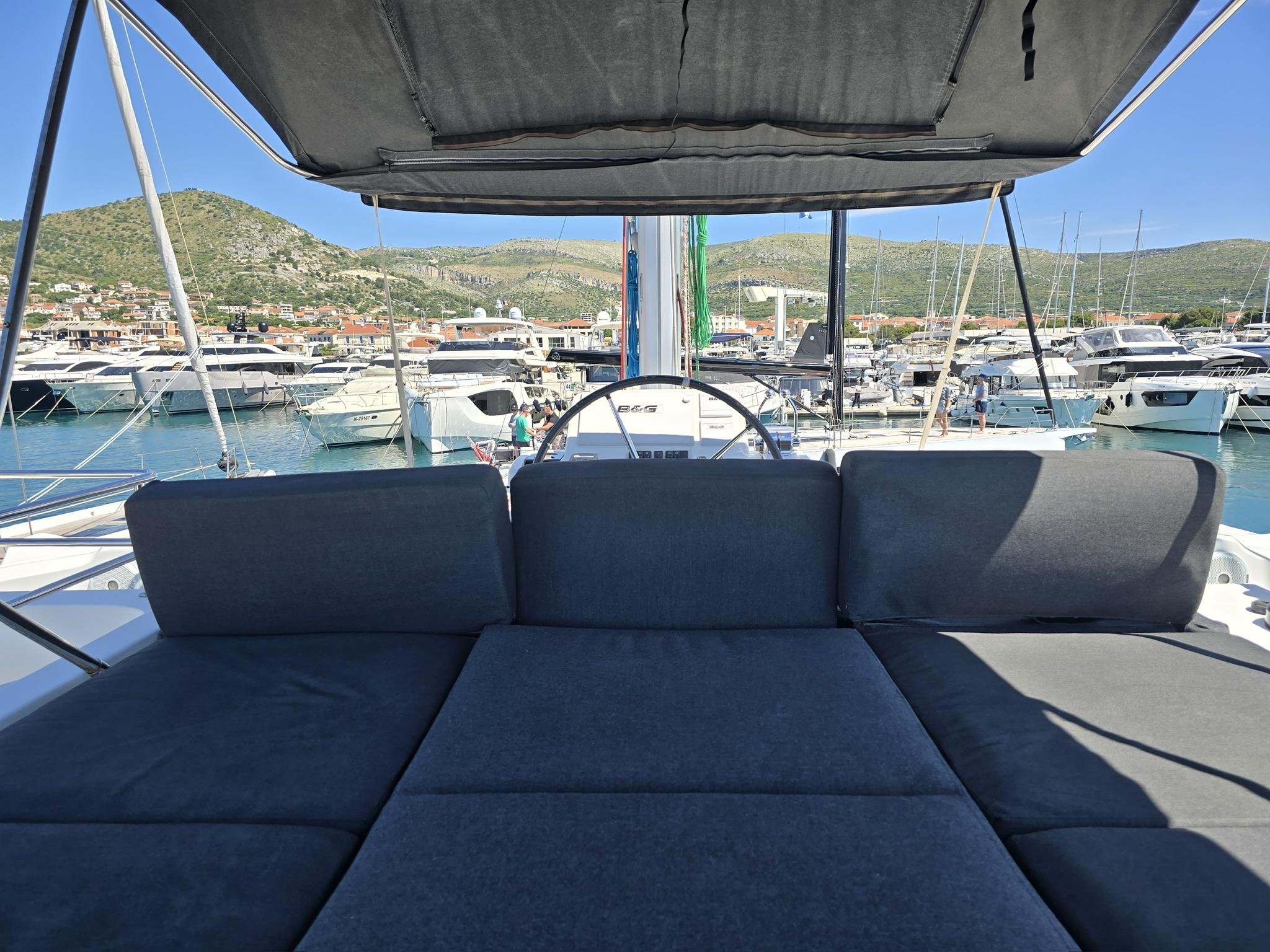 Lagoon 50, picture 9