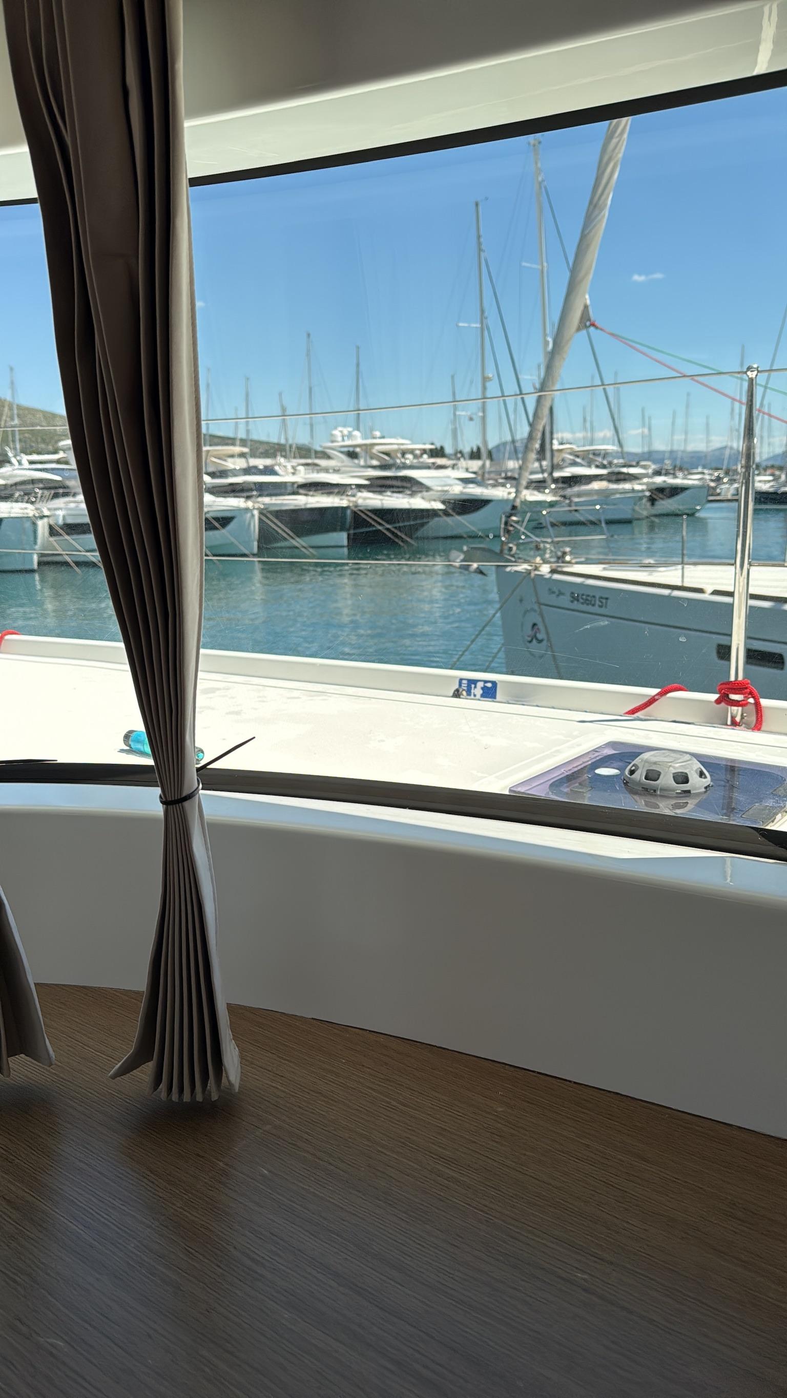 Lagoon 50, picture 22