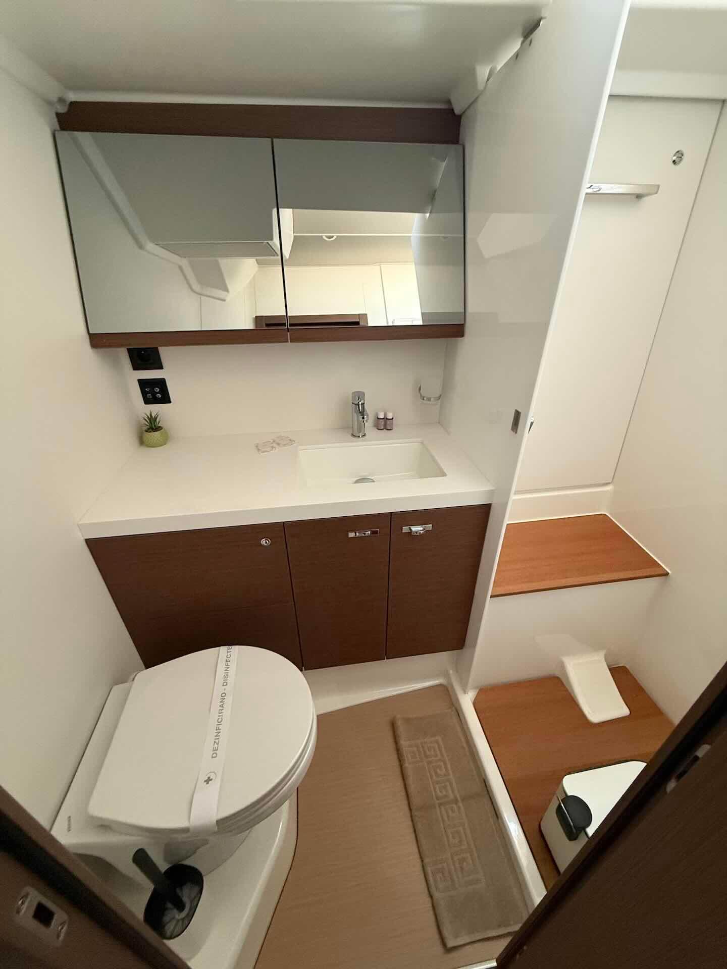 Oceanis 60 - 3 + 1 cab., picture 17