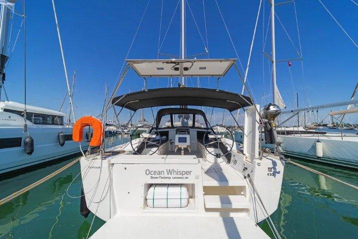 Dufour 430 - Ocean Whisper, picture 1