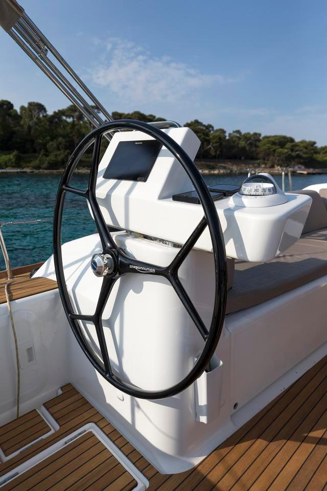 Dufour 520 GL, picture 9