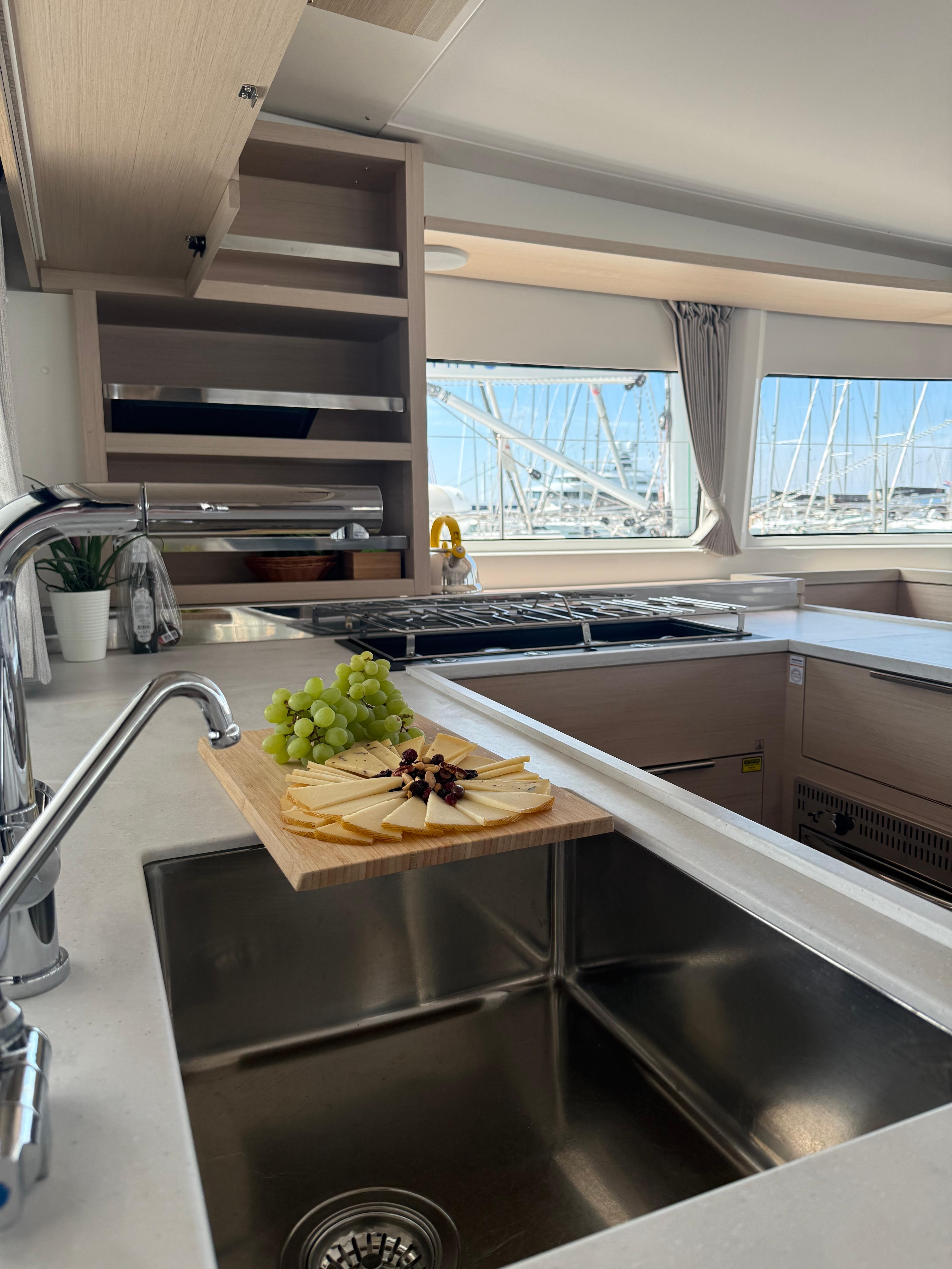 Lagoon 46 OW - 3 + 2 cab., picture 9