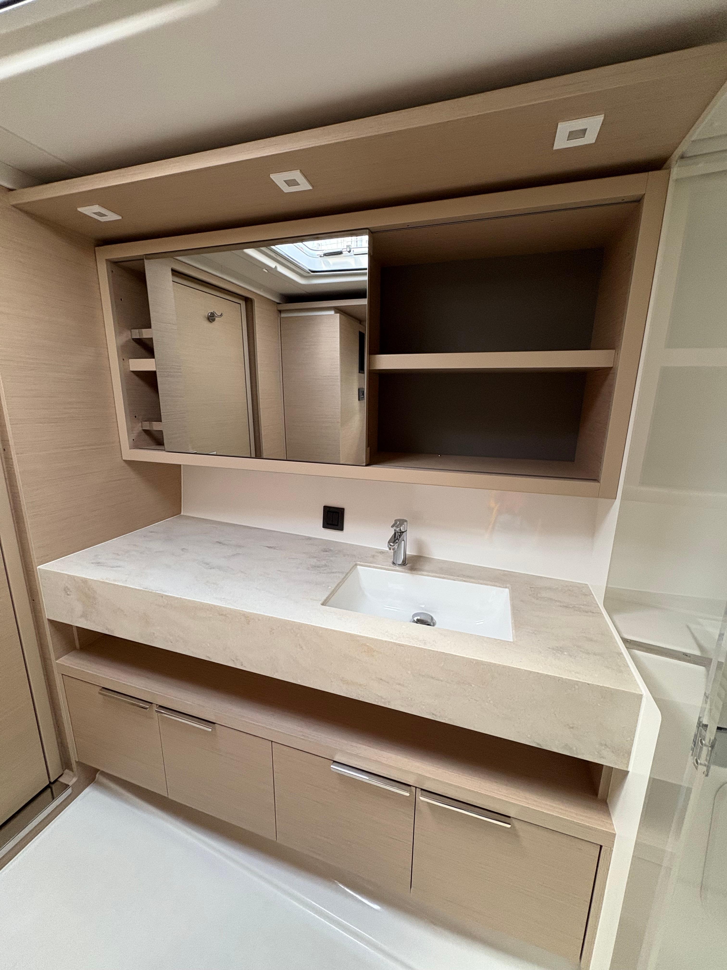 Lagoon 46 OW - 3 + 2 cab., picture 16