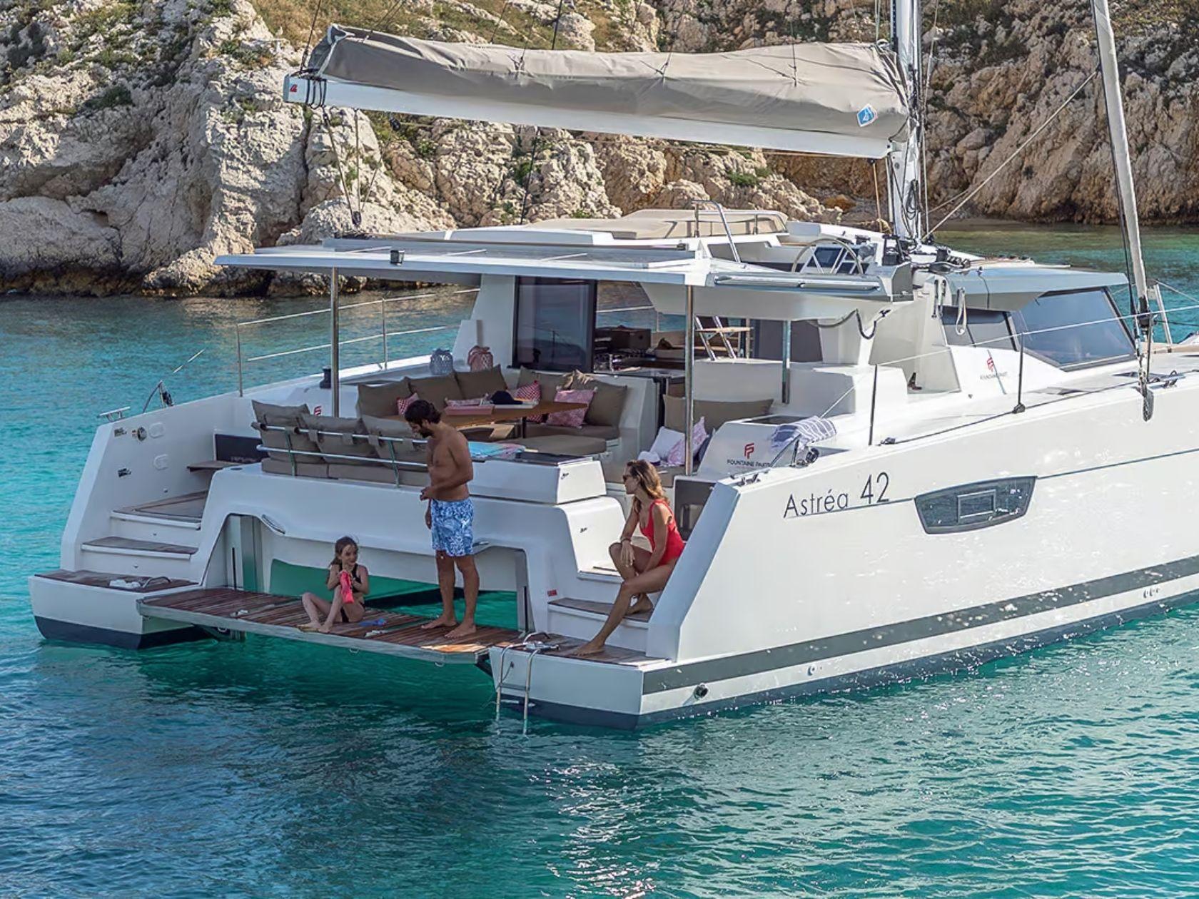 Fountaine Pajot Astrea 42 - 3 + 1 cab., picture 1