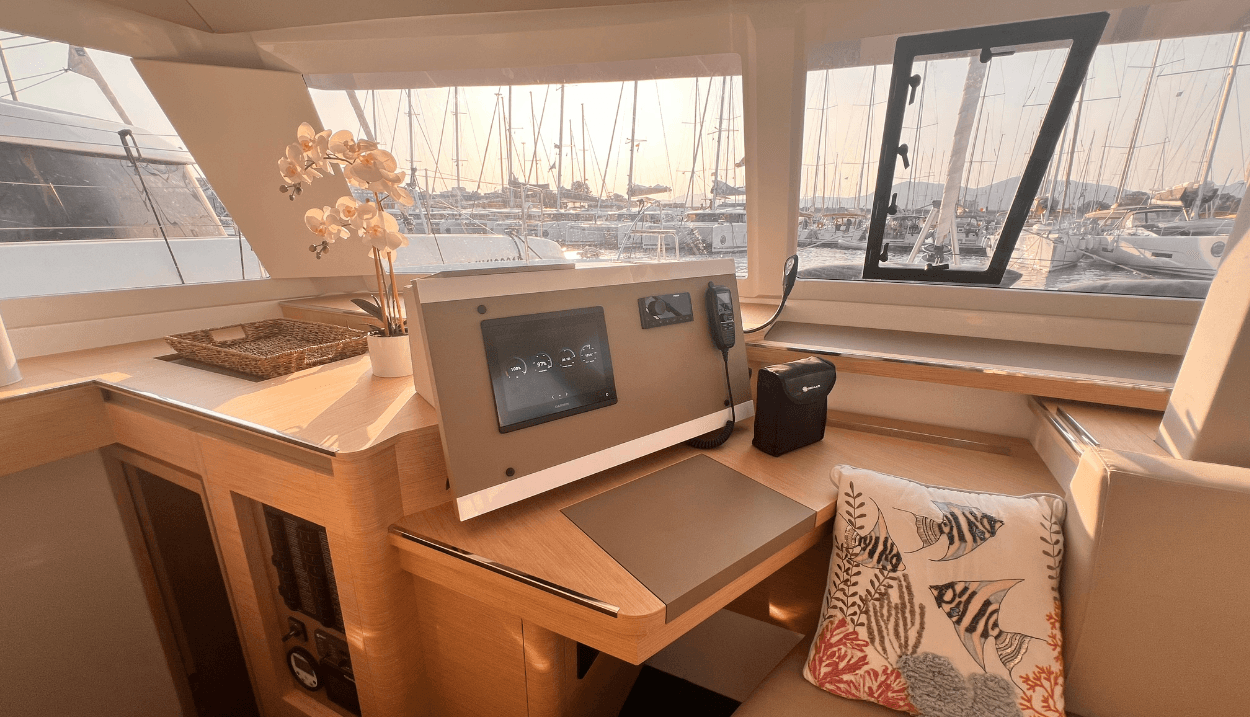 Fountaine Pajot Astrea 42 - 3 + 1 cab., picture 8