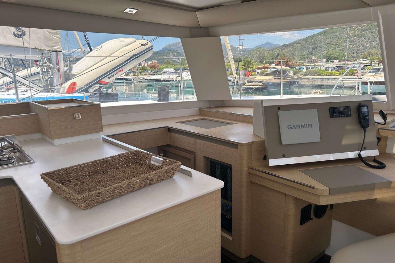 Fountaine Pajot Astrea 42 - 4 + 1 cab., picture 11