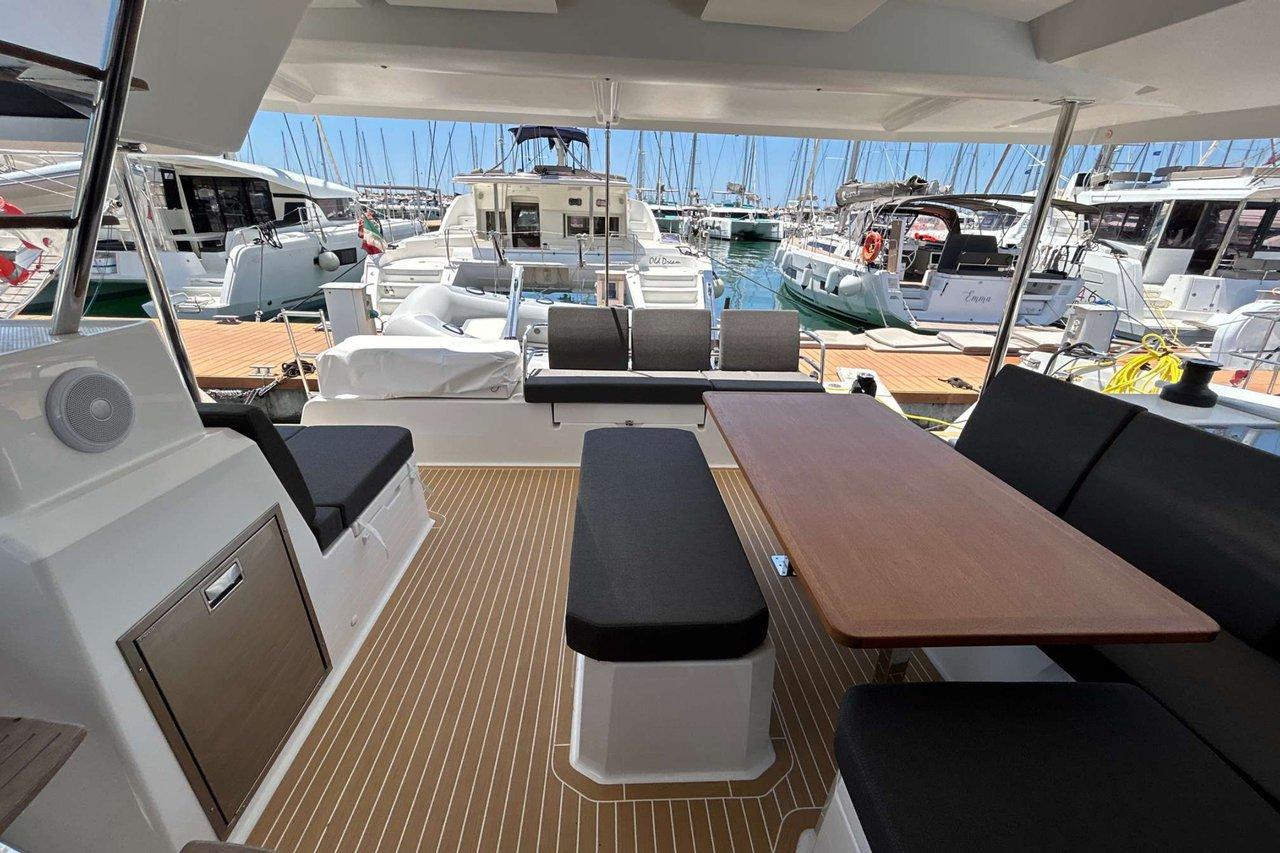 Fountaine Pajot Astrea 42 - 4 + 1 cab., picture 9