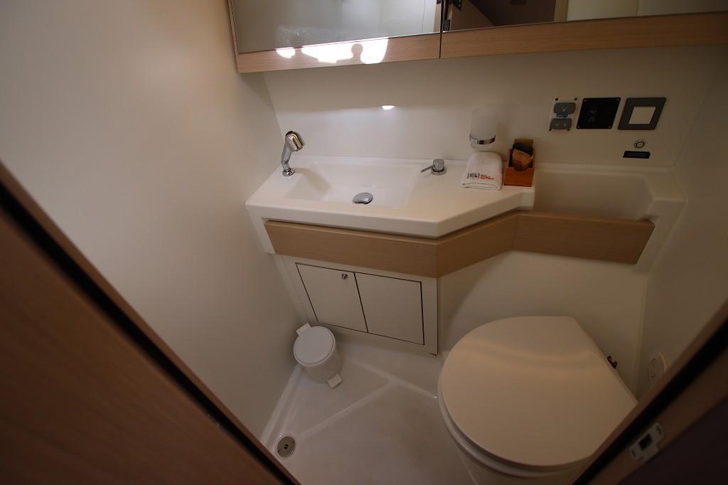 Oceanis 46.1, picture 18