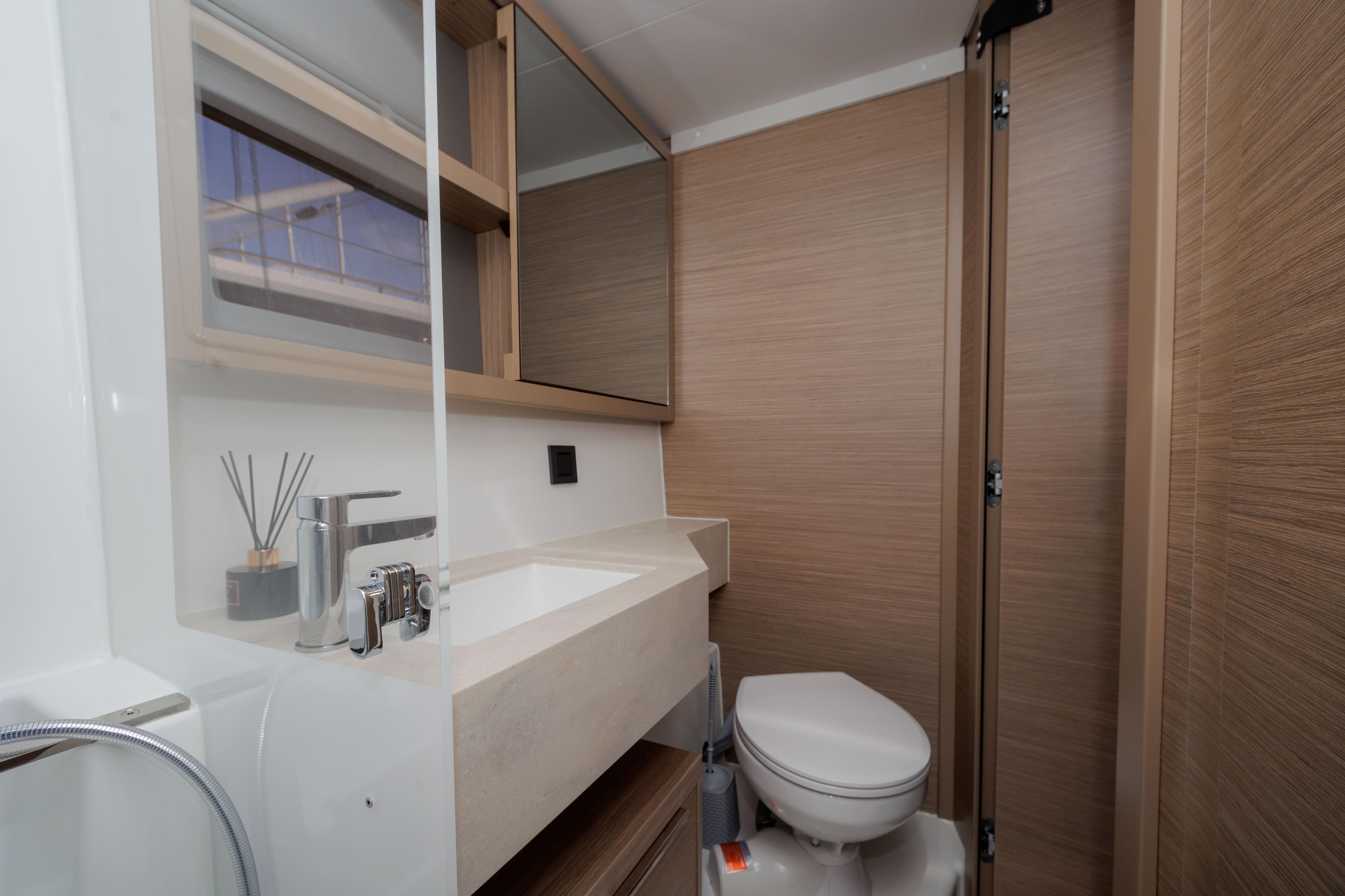 Lagoon 46 - 4 + 2 cab., picture 27