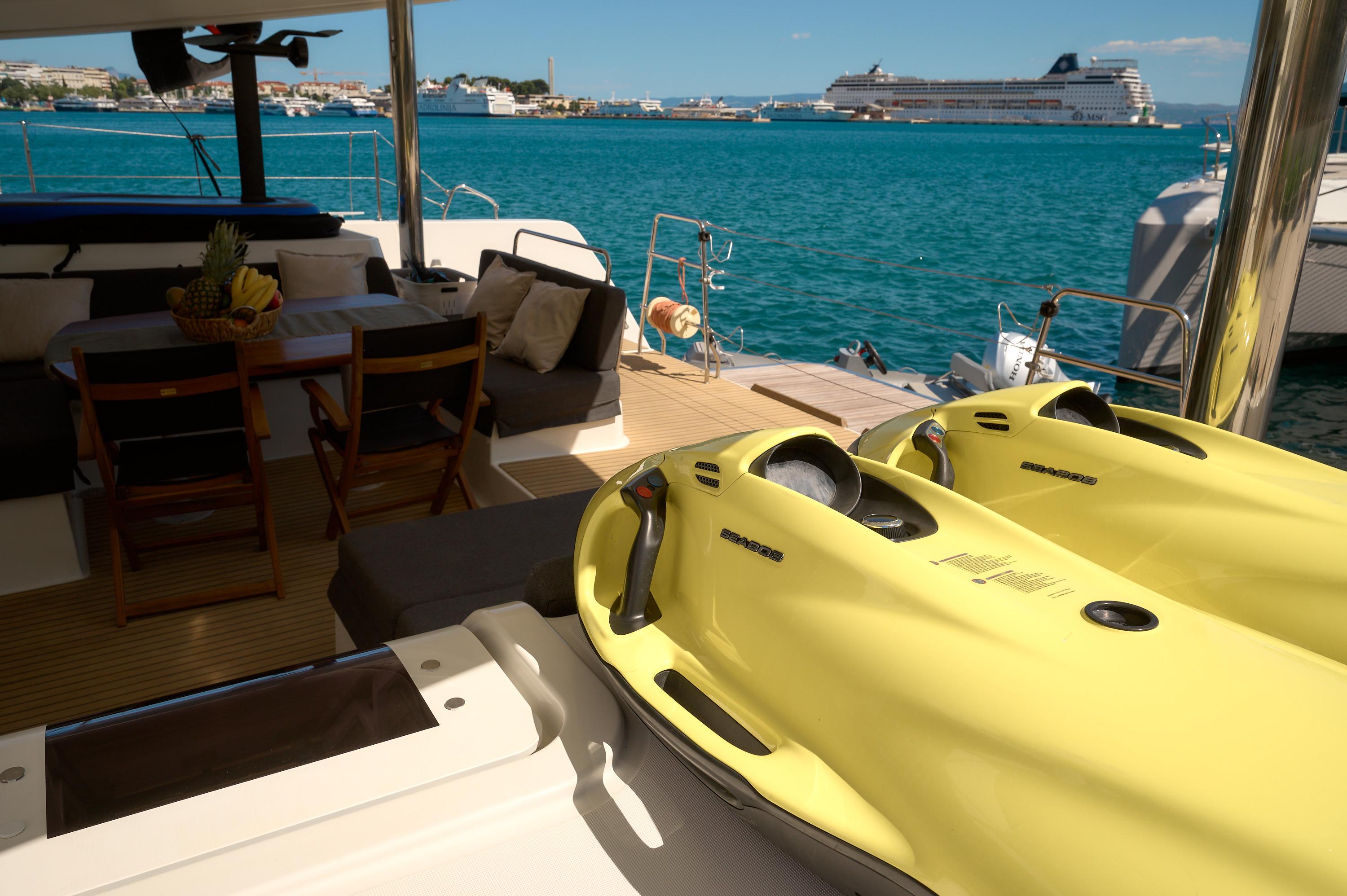 Lagoon 52 F - 6 + 2 cab., picture 3