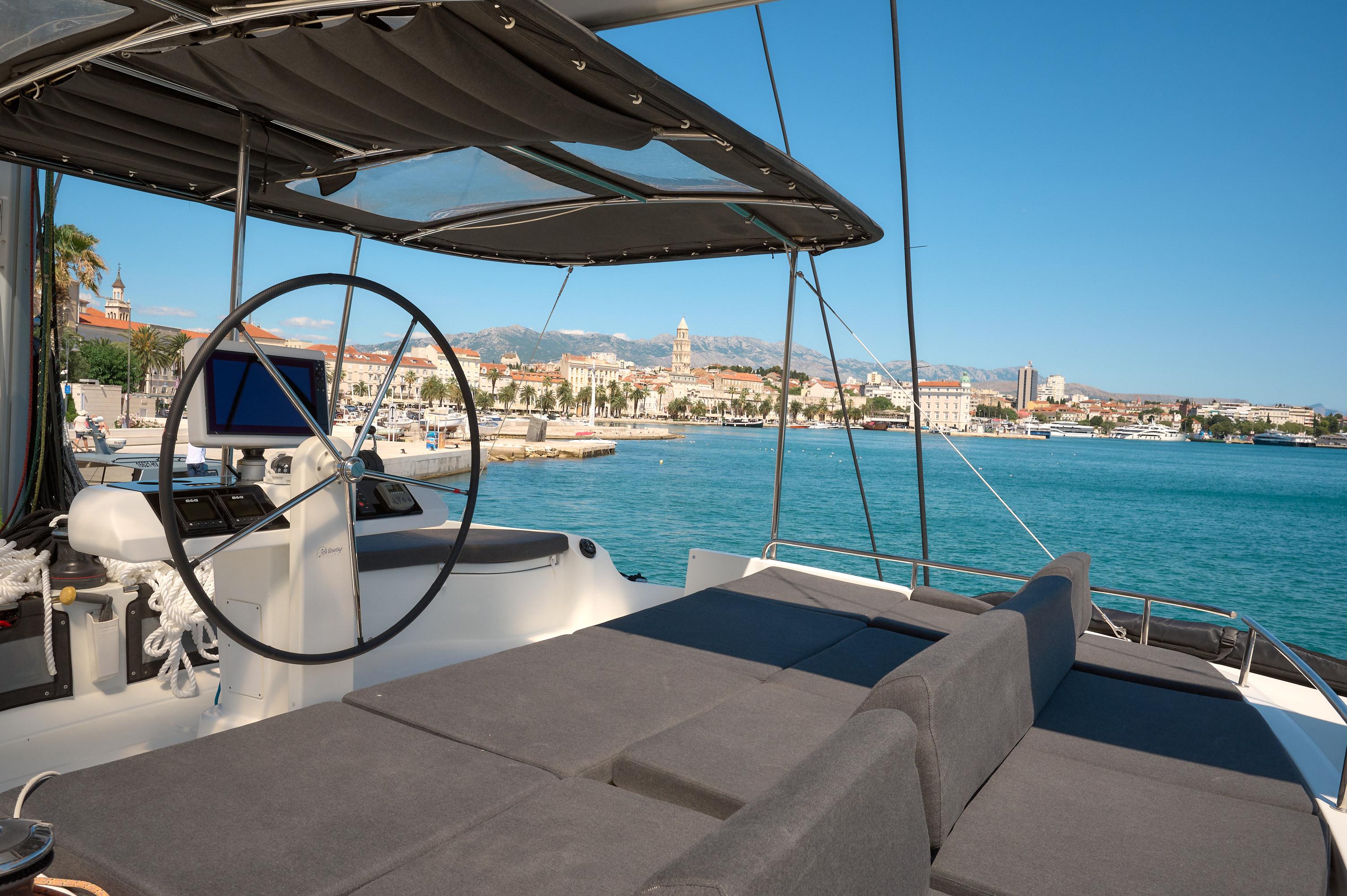 Lagoon 52 F - 6 + 2 cab., picture 14