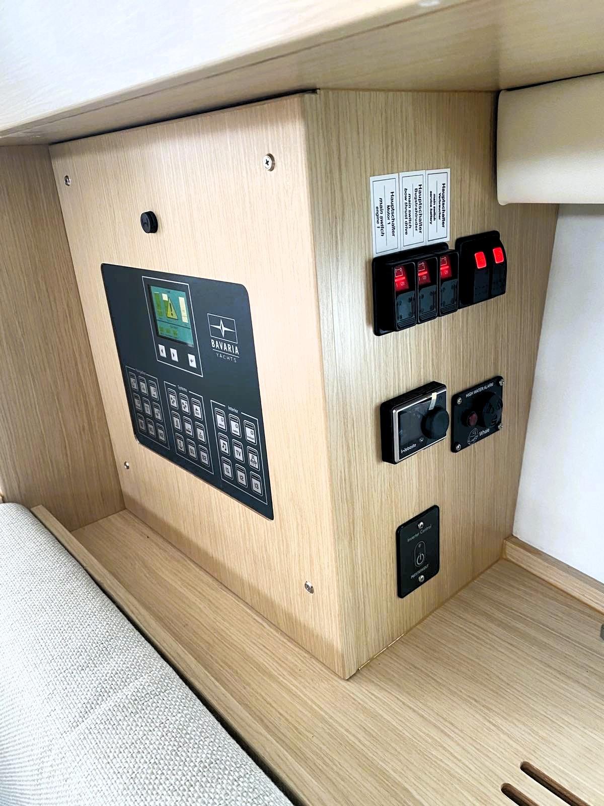 Bavaria C42, picture 12