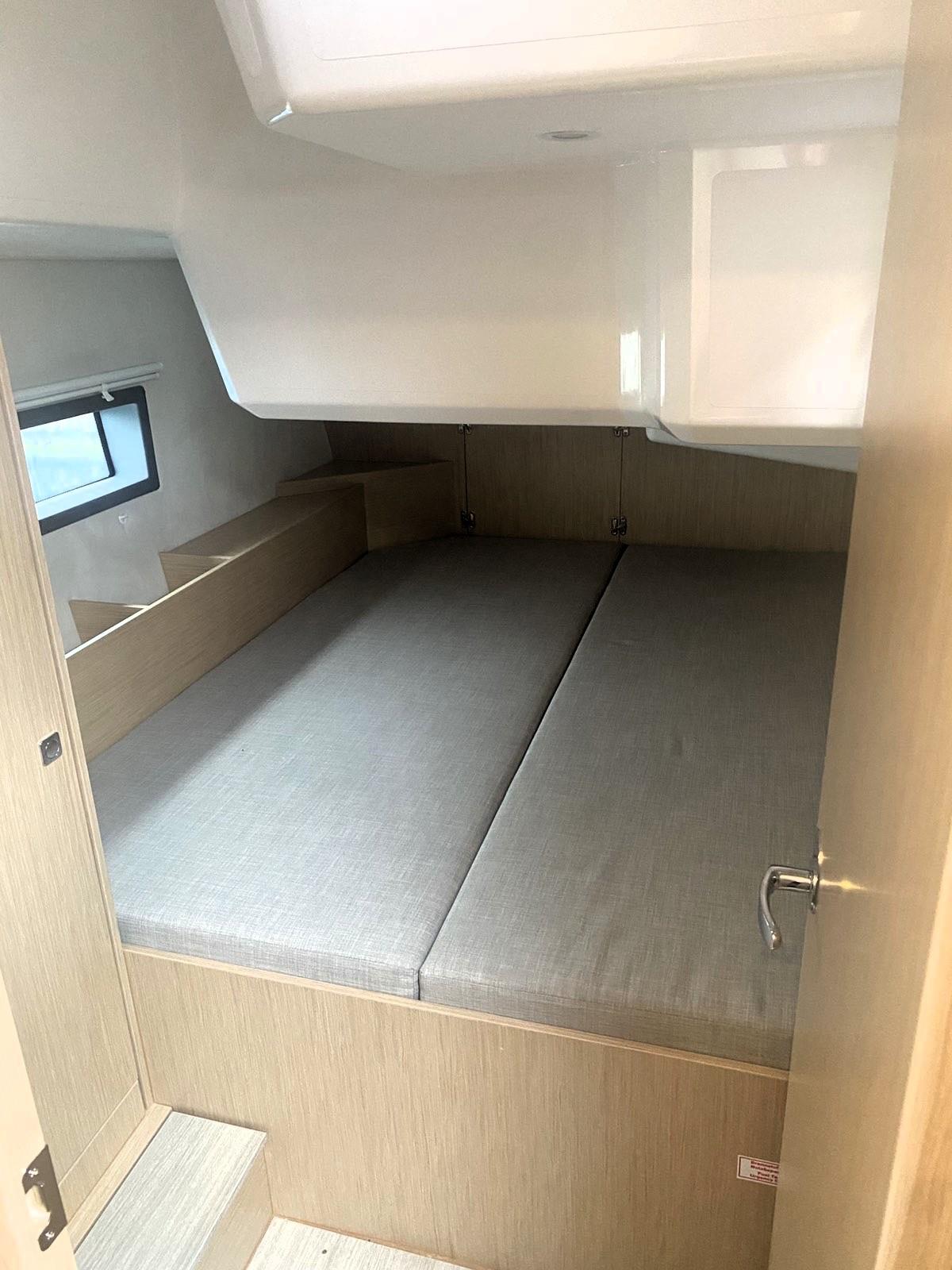 Bavaria C42, picture 7