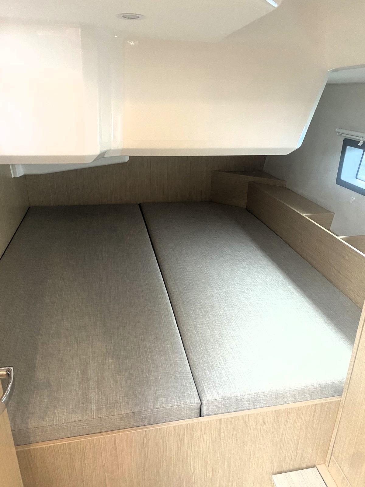 Bavaria C42, picture 8