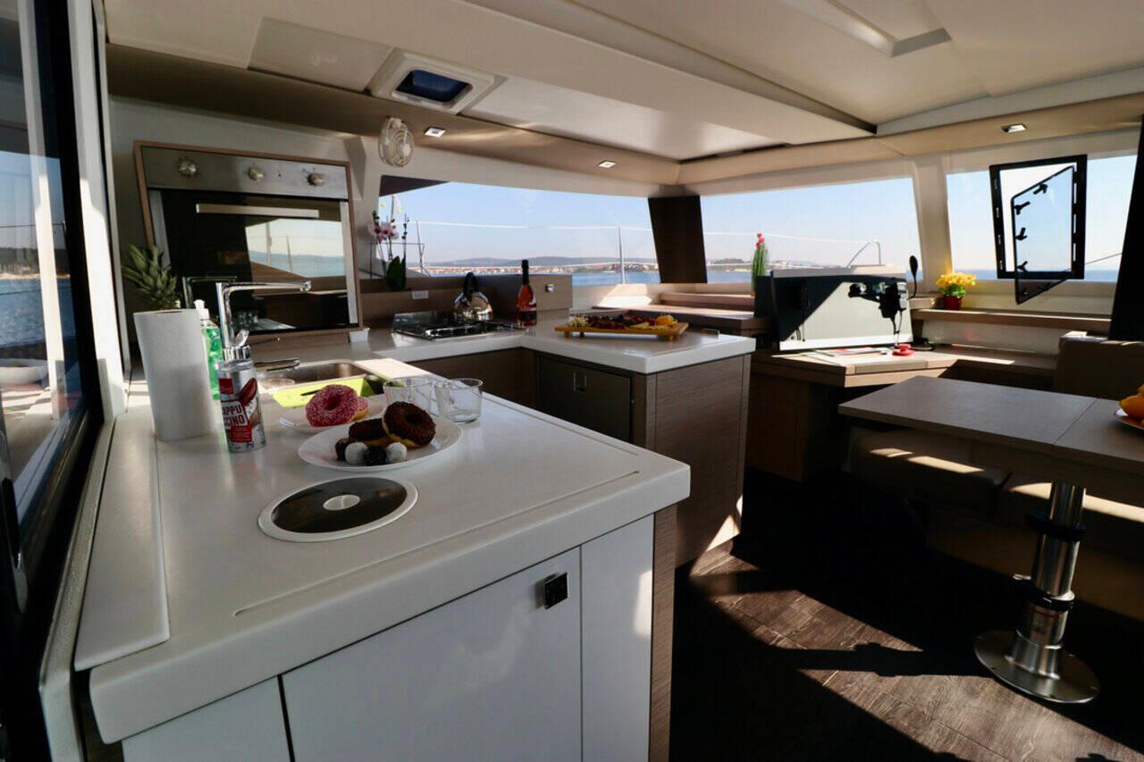 Fountaine Pajot Astrea 42 - 4 + 2 cab., picture 10