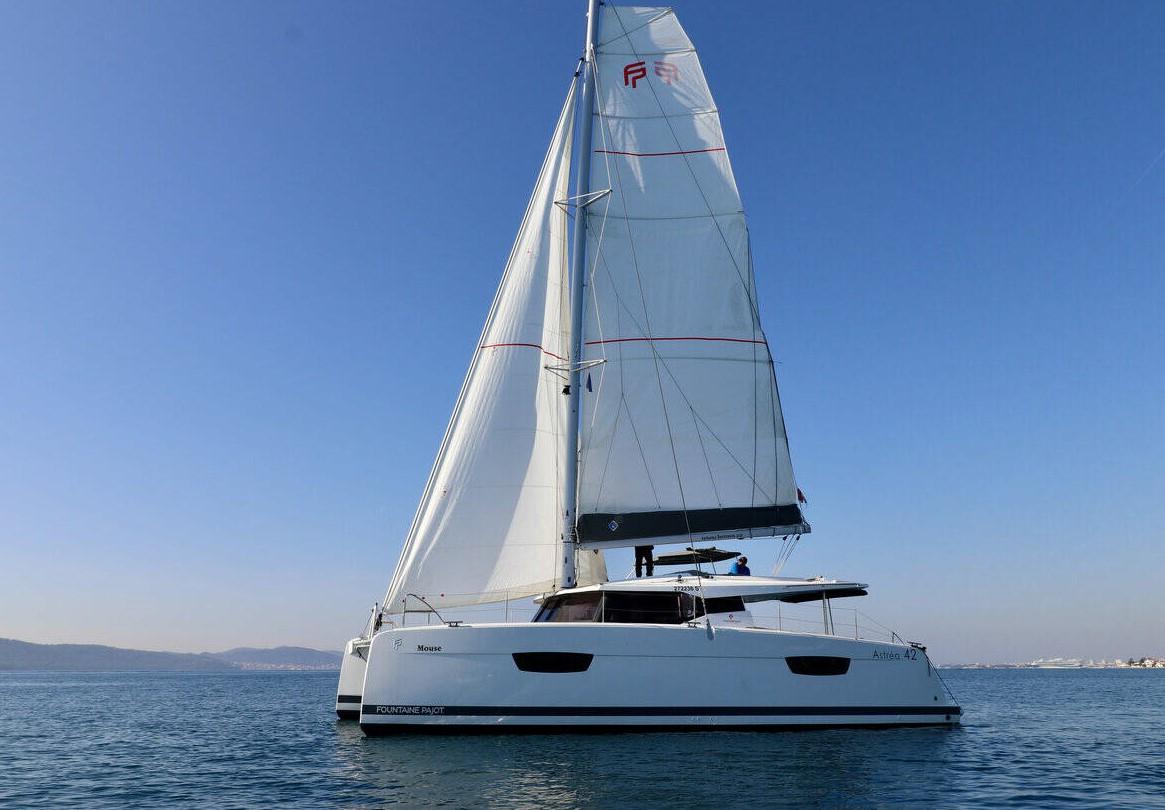Fountaine Pajot Astrea 42 - 4 + 2 cab., picture 1