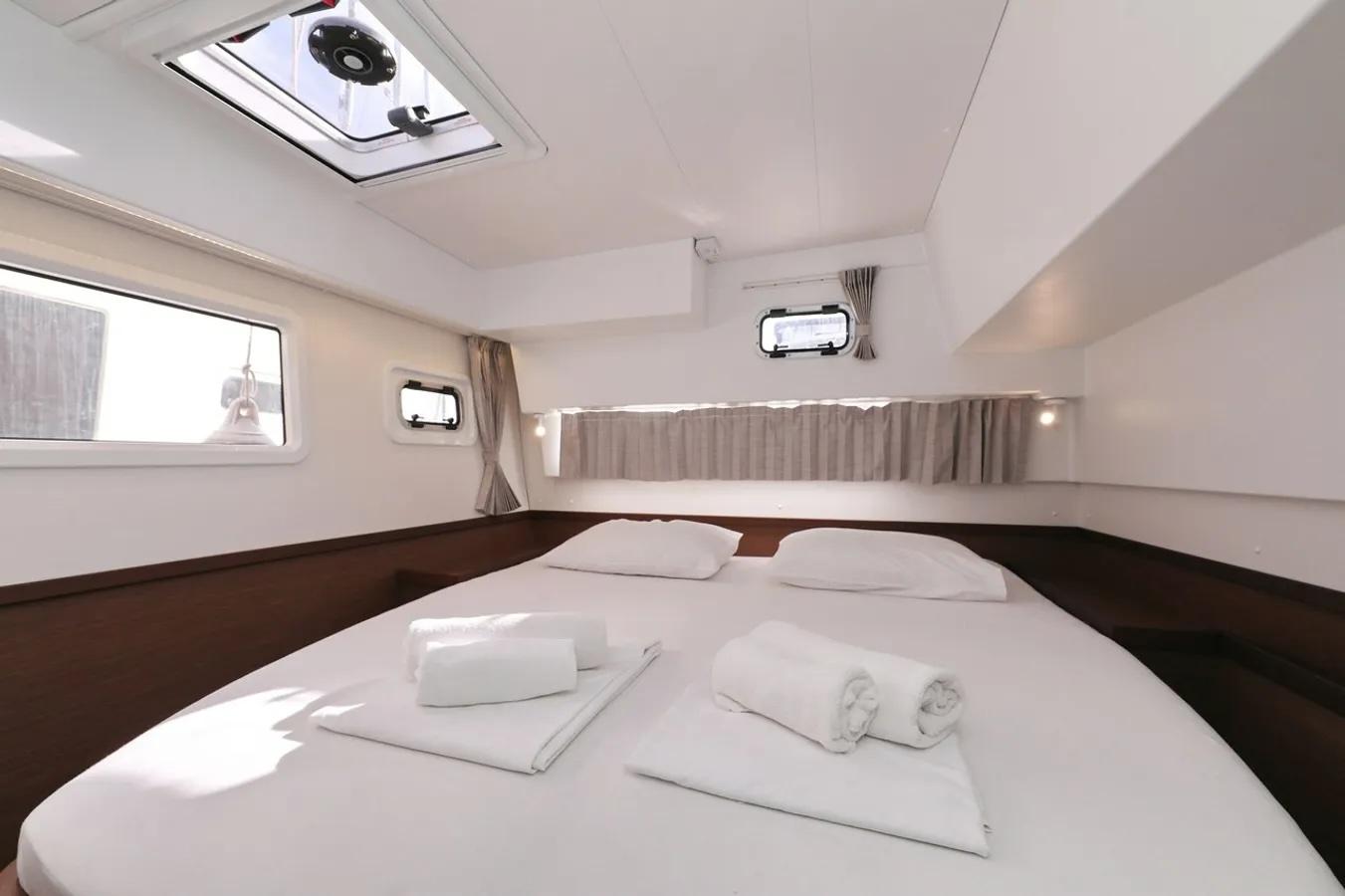 Lagoon 42 - 4 + 2 cab., picture 24