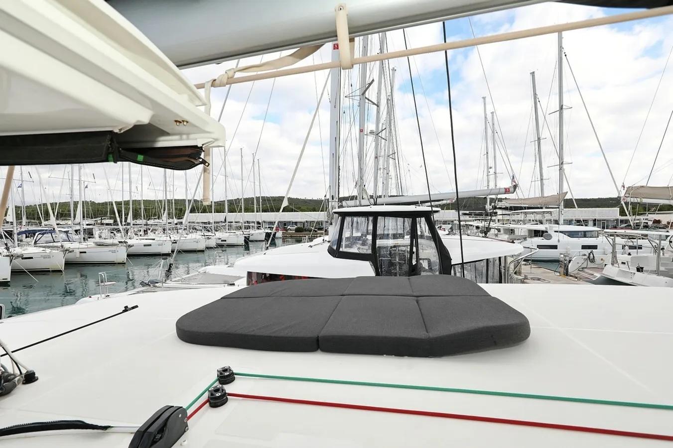 Lagoon 42 - 4 + 2 cab., picture 8