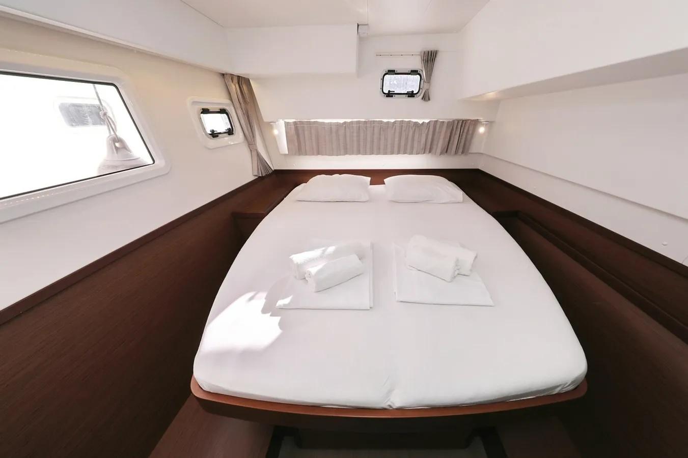 Lagoon 42 - 4 + 2 cab., picture 23