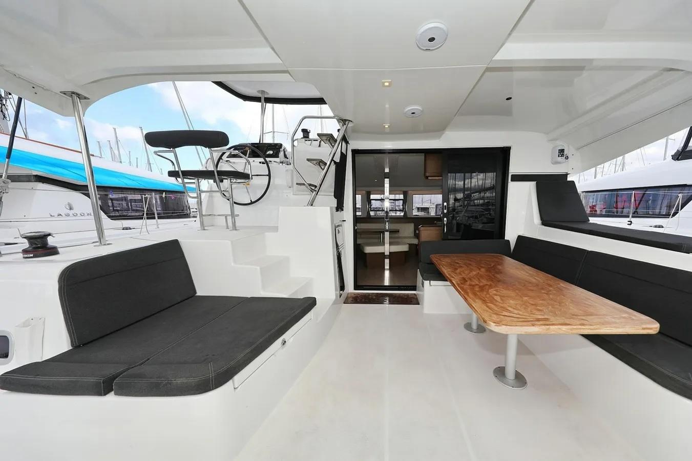 Lagoon 42 - 4 + 2 cab., picture 4