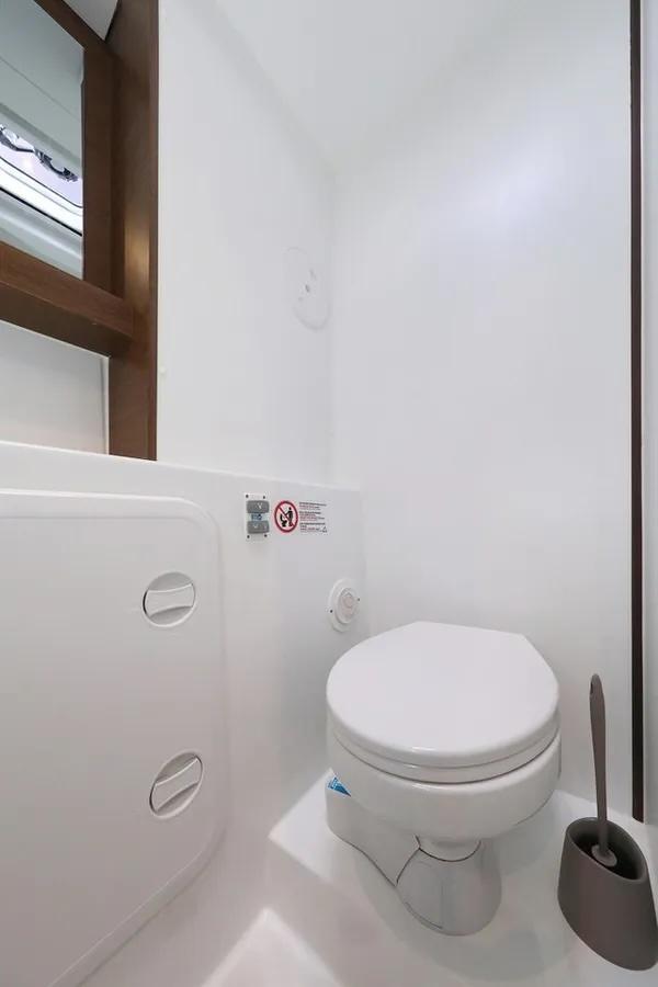 Lagoon 42 - 4 + 2 cab., picture 25