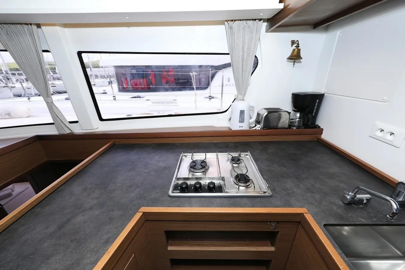 Lagoon 42 - 4 + 2 cab., picture 17