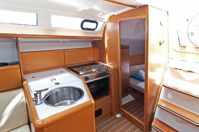 Sun Odyssey 33i - 2 cab., picture 9