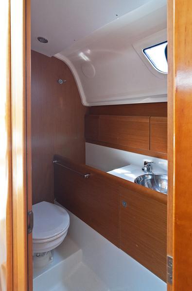 Sun Odyssey 33i - 2 cab., picture 12
