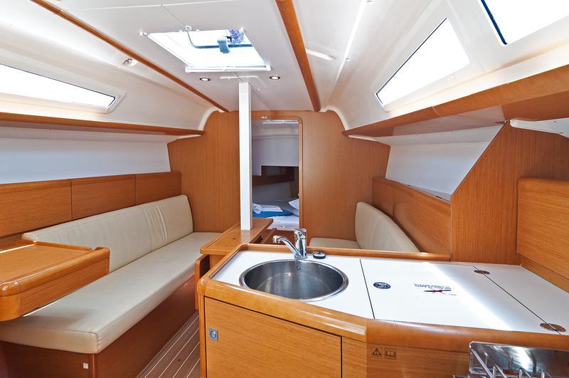 Sun Odyssey 33i - 2 cab., picture 5