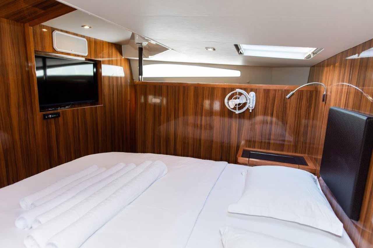 Aquila 44, picture 26