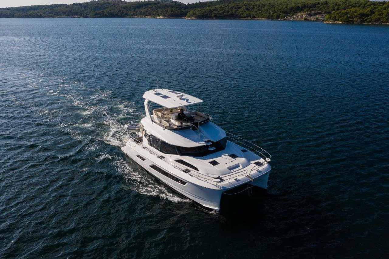 Aquila 44, picture 1