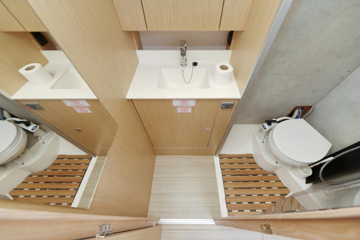 Bavaria C38, picture 16