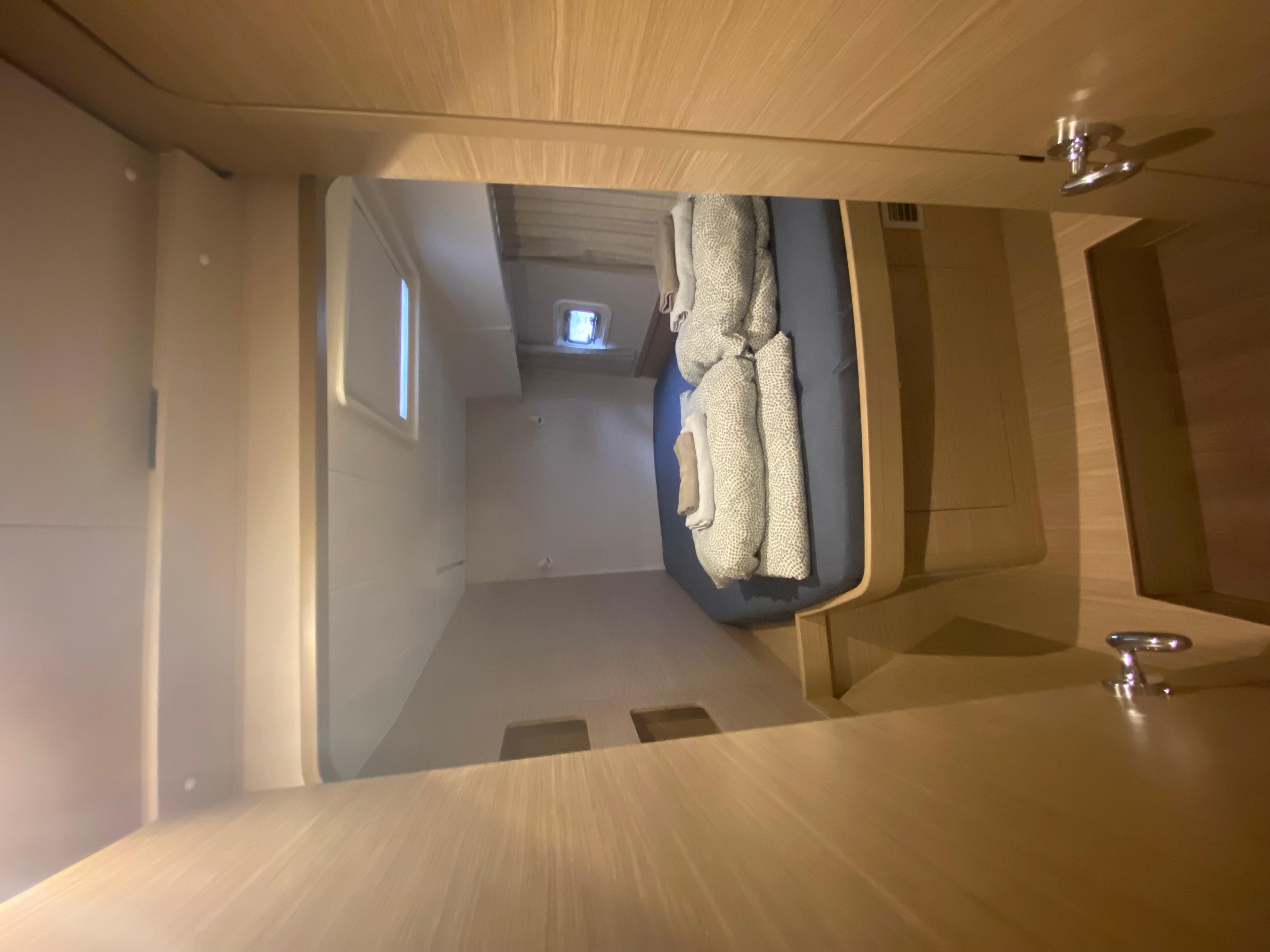 Lagoon 42 - 4 + 1 cab., picture 17